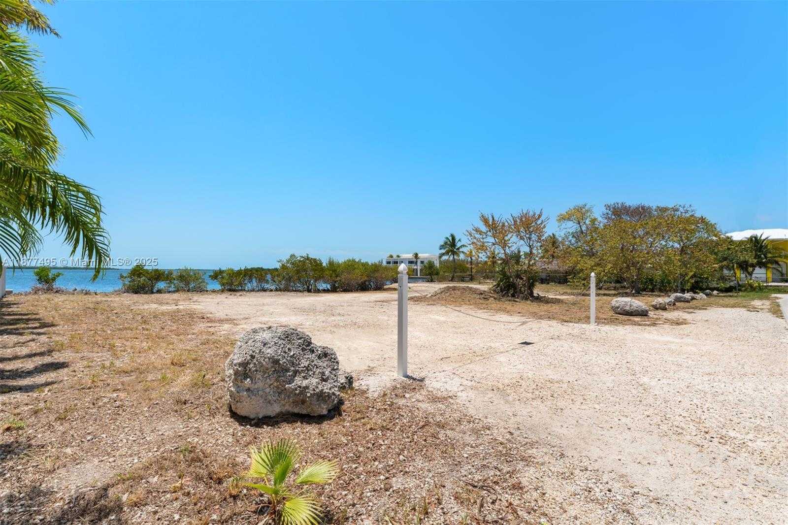 Small Image of 3742 SEAGRAPE ST, Big Pine Number 45