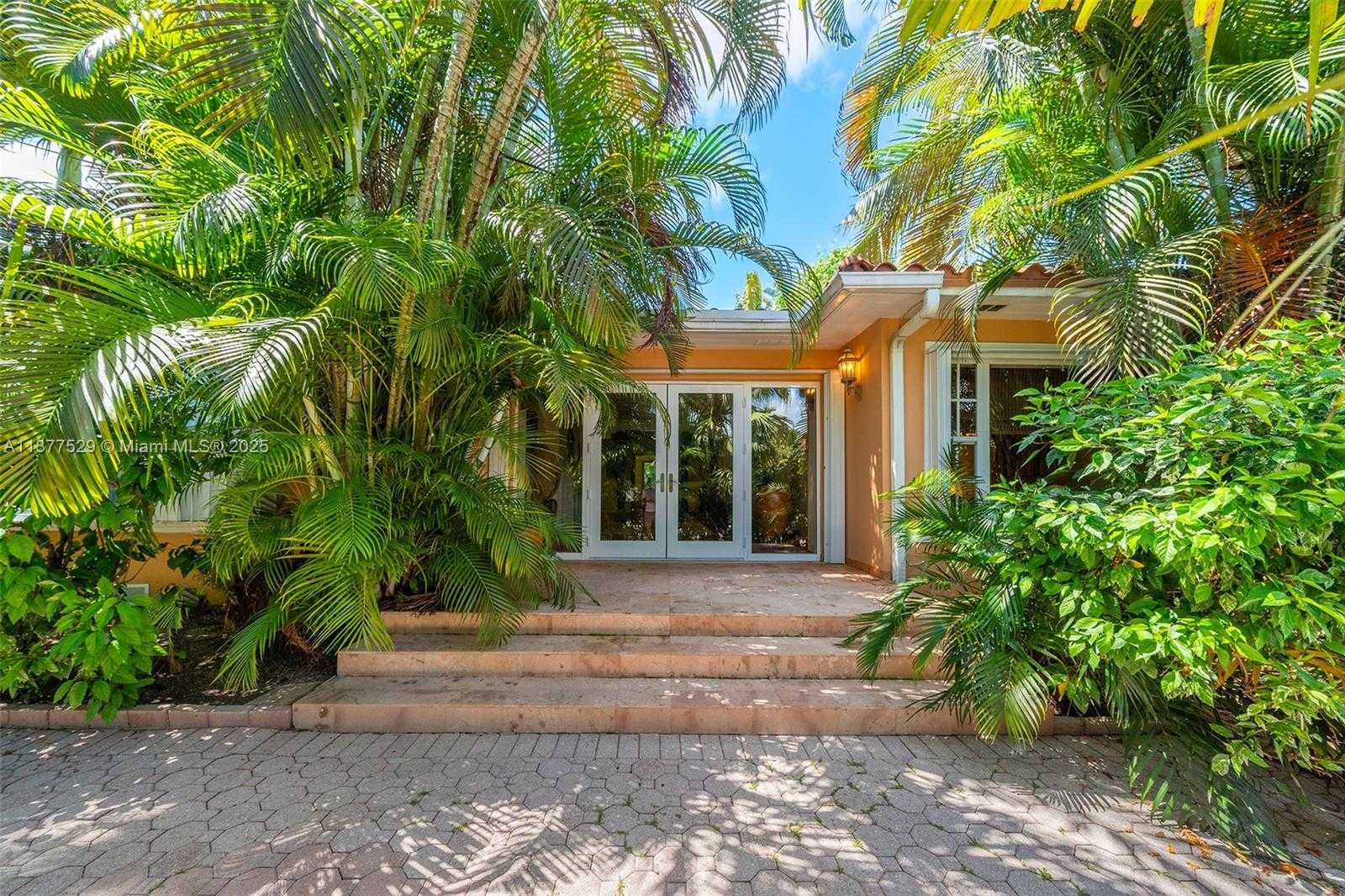 Small Image of 114 1ST RIVO ALTO TER, Miami Beach Number 17