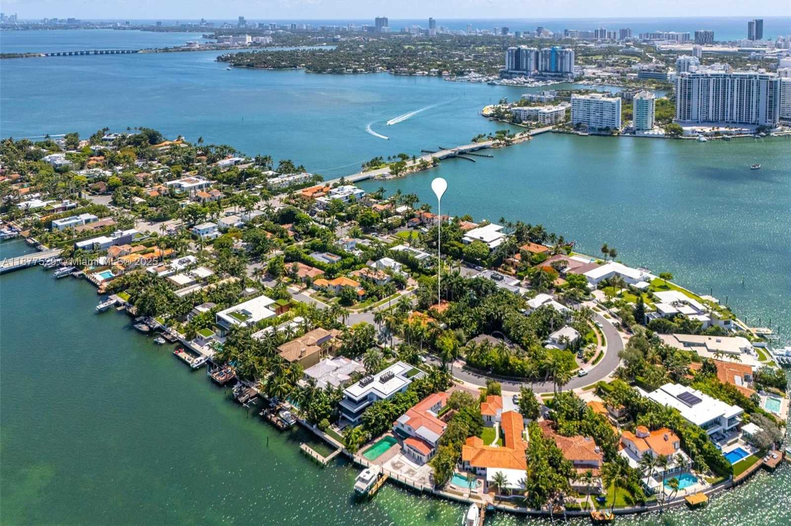 Small Image of 114 1ST RIVO ALTO TER, Miami Beach Number 20