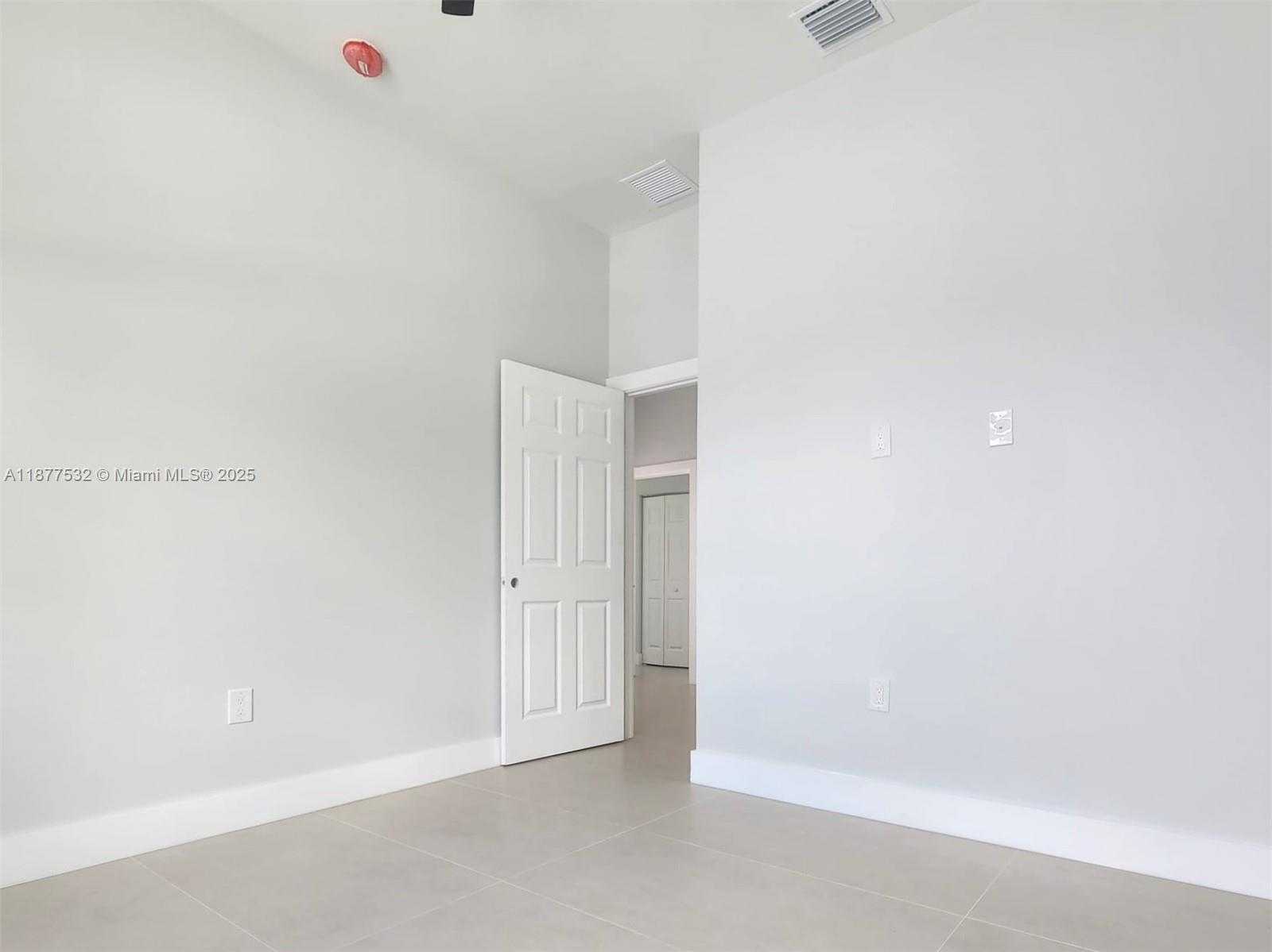 Small Image of 1212 NW 4th Ave, Fort Lauderdale, FL 33311, USA Number 18