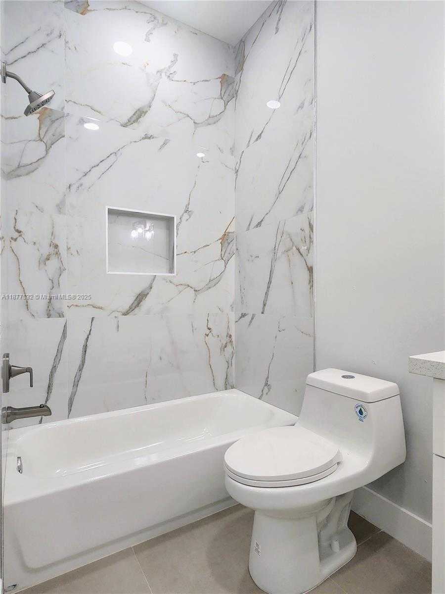 Small Image of 1212 NW 4th Ave, Fort Lauderdale, FL 33311, USA Number 21