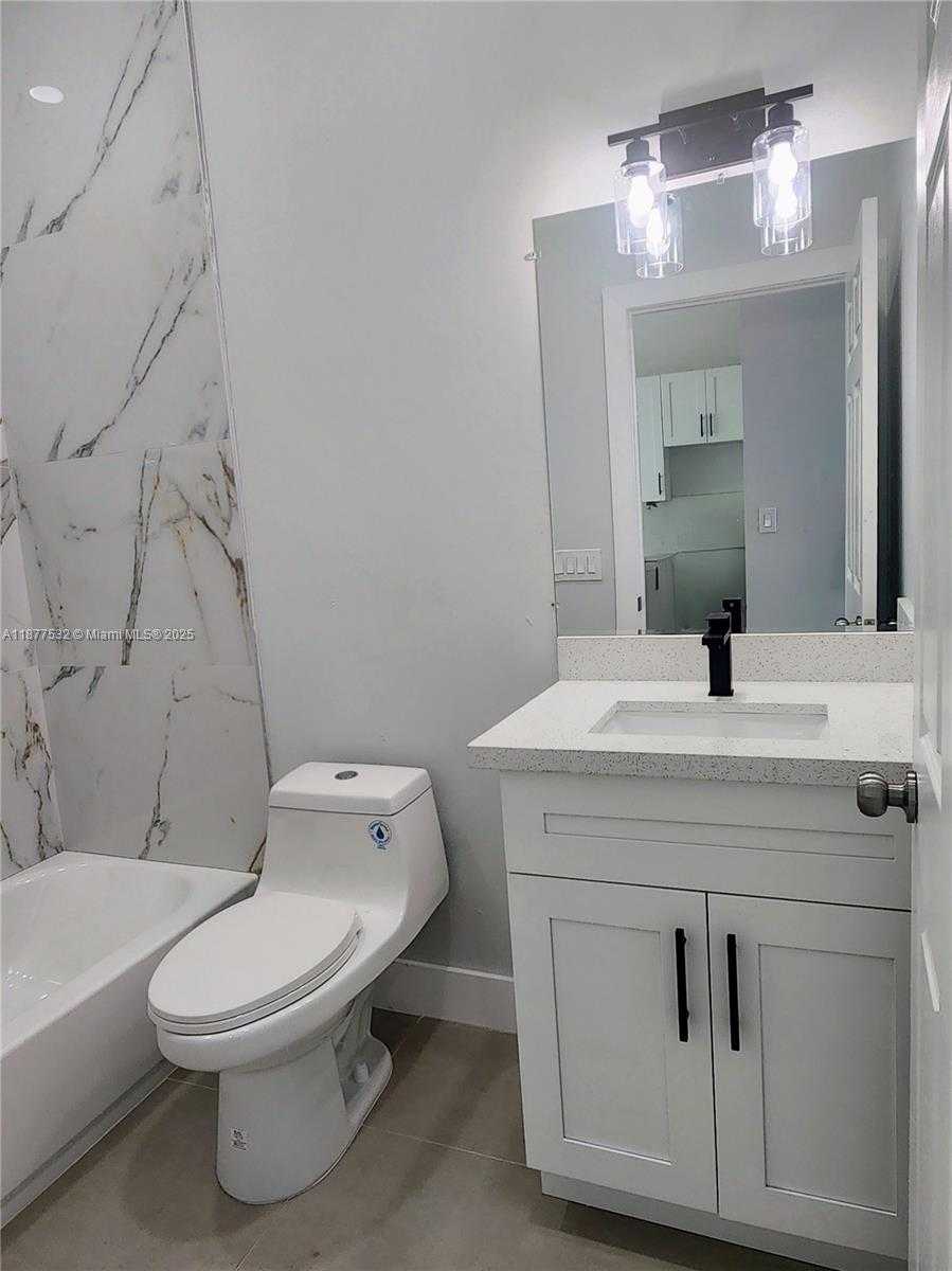 Small Image of 1212 NW 4th Ave, Fort Lauderdale, FL 33311, USA Number 22