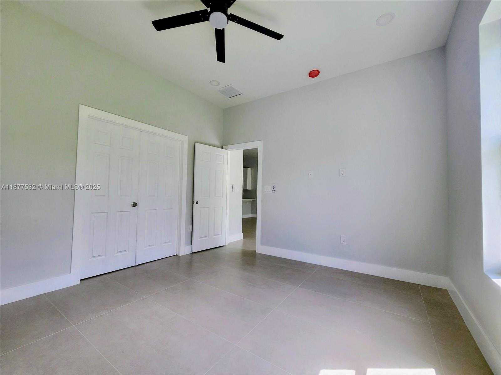 Small Image of 1212 NW 4th Ave, Fort Lauderdale, FL 33311, USA Number 25