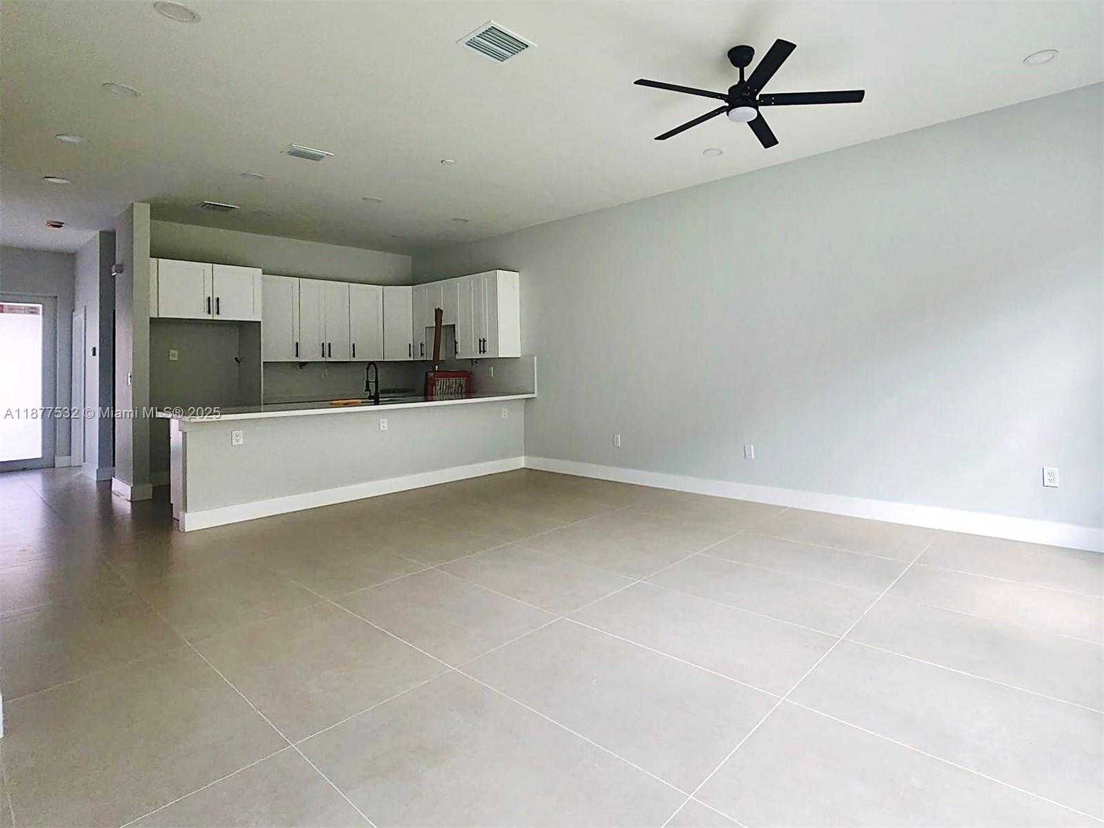 Small Image of 1212 NW 4th Ave, Fort Lauderdale, FL 33311, USA Number 37