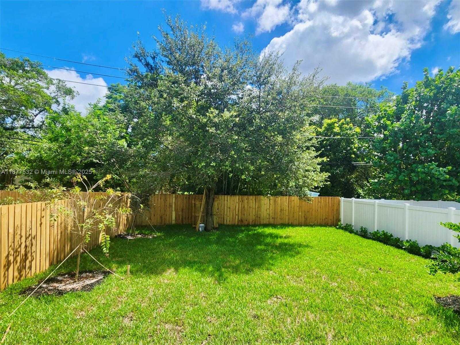 Small Image of 1212 NW 4th Ave, Fort Lauderdale, FL 33311, USA Number 44