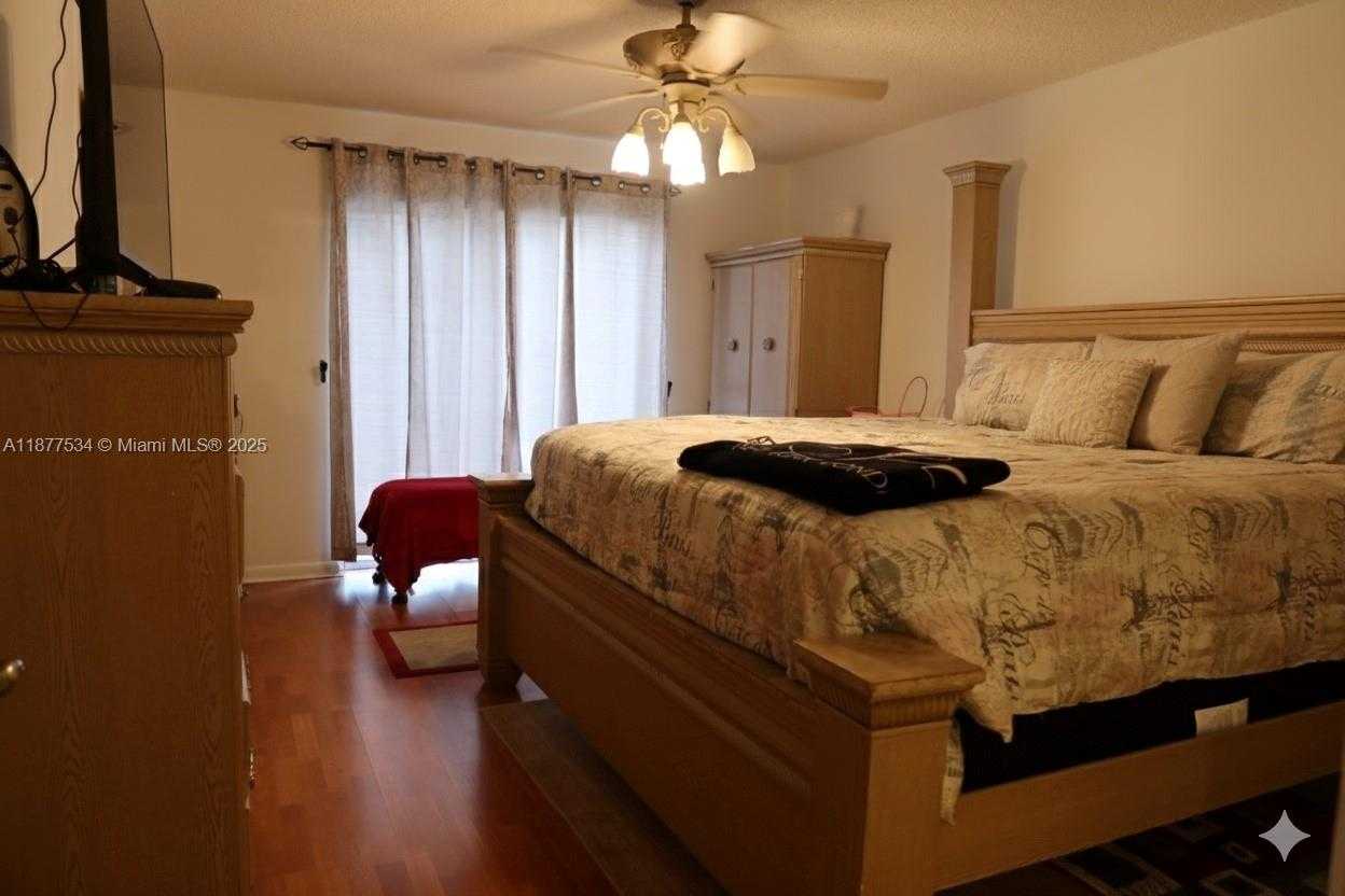 Small Image of 9740 SOUTH WEST 13TH ST, Pembroke Pines Number 10