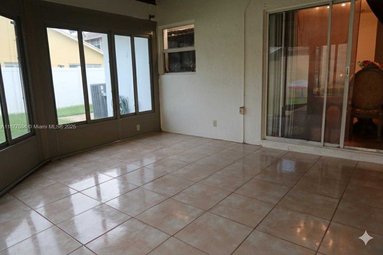 Small Image of 9740 SOUTH WEST 13TH ST, Pembroke Pines Number 20