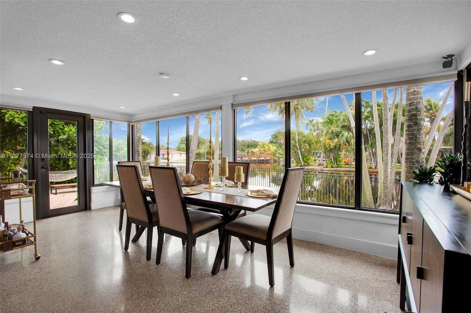 Small Image of 3008 NORTH EAST 1ST TERRACE, Wilton Manors Number 13