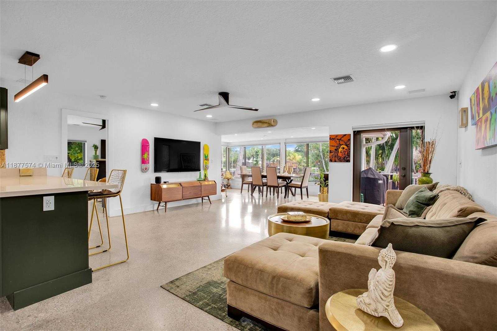 Small Image of 3008 NORTH EAST 1ST TERRACE, Wilton Manors Number 14
