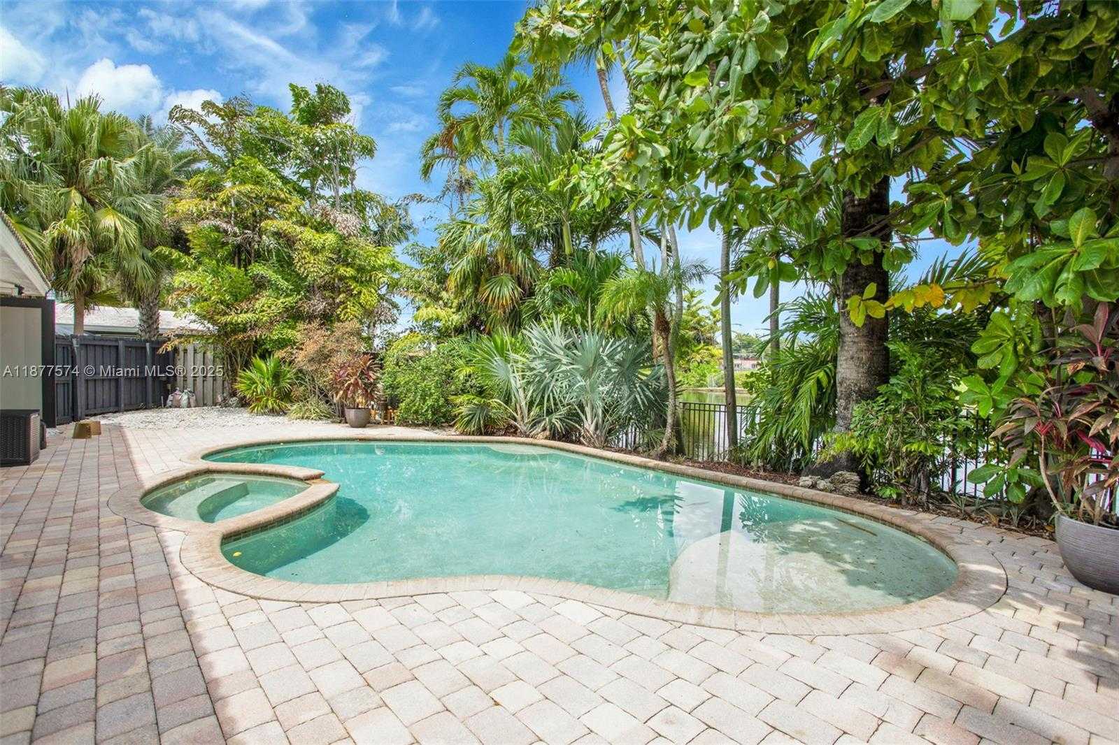Small Image of 3008 NORTH EAST 1ST TERRACE, Wilton Manors Number 28