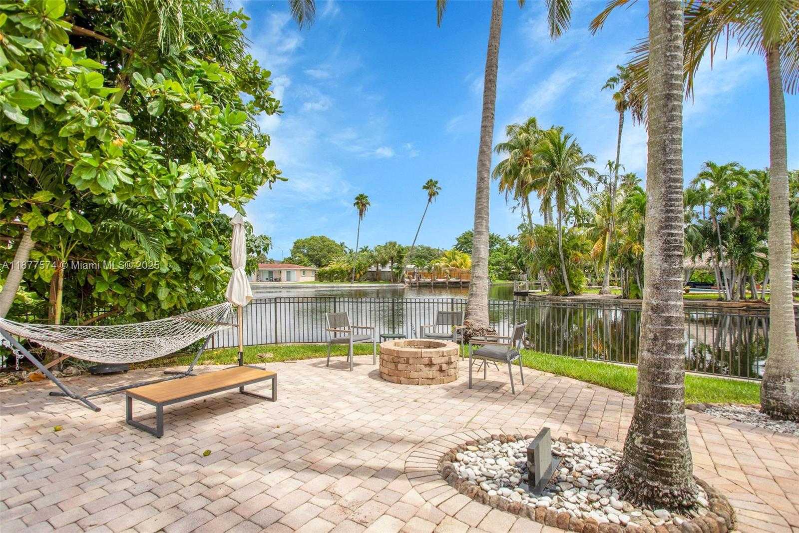 Small Image of 3008 NORTH EAST 1ST TERRACE, Wilton Manors Number 33