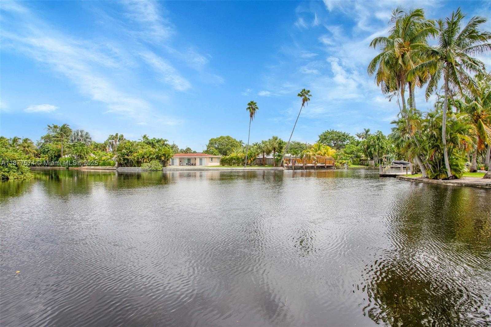 Small Image of 3008 NORTH EAST 1ST TERRACE, Wilton Manors Number 35