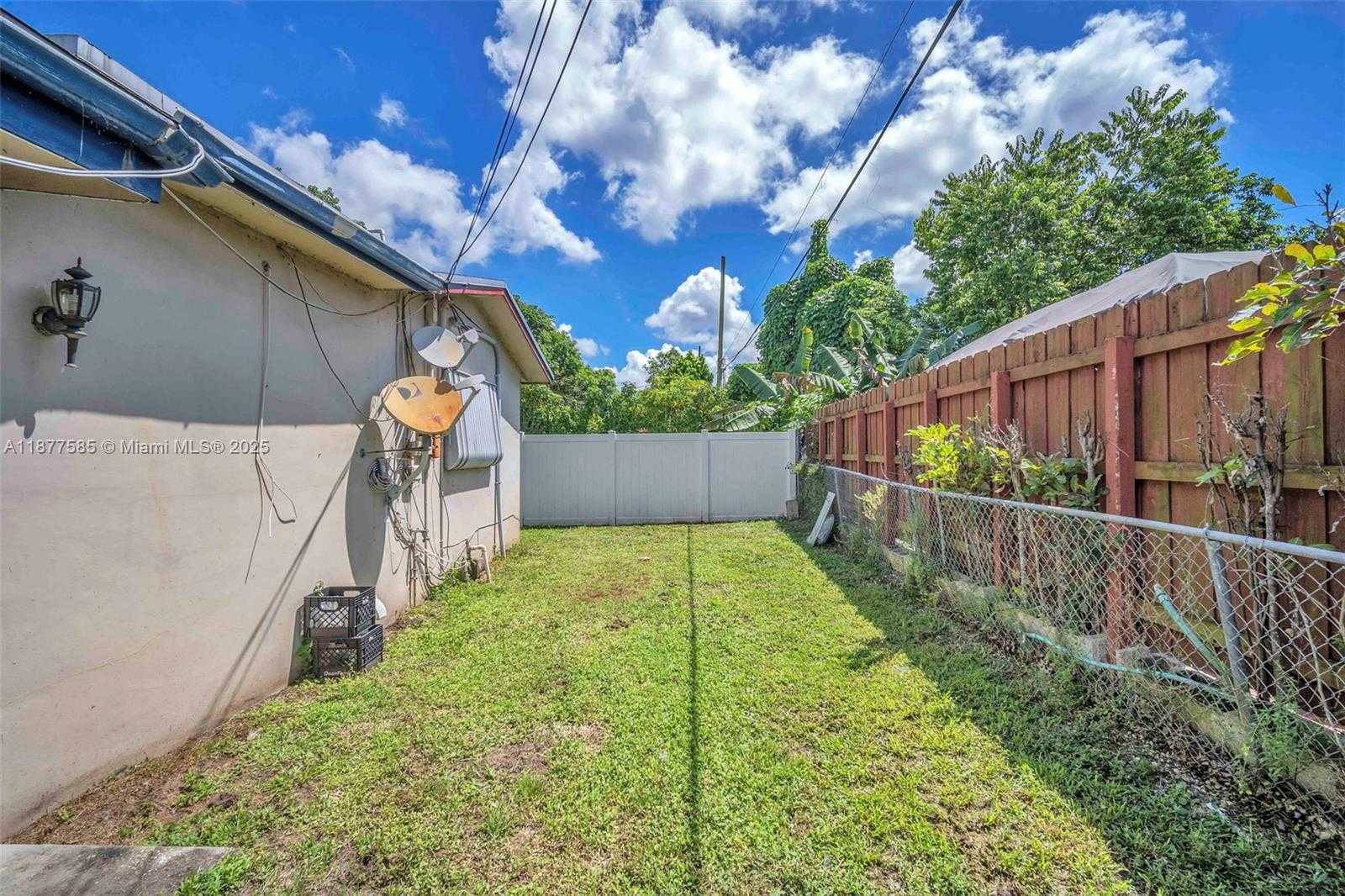Small Image of 6330 MADISON ST, Hollywood Number 31