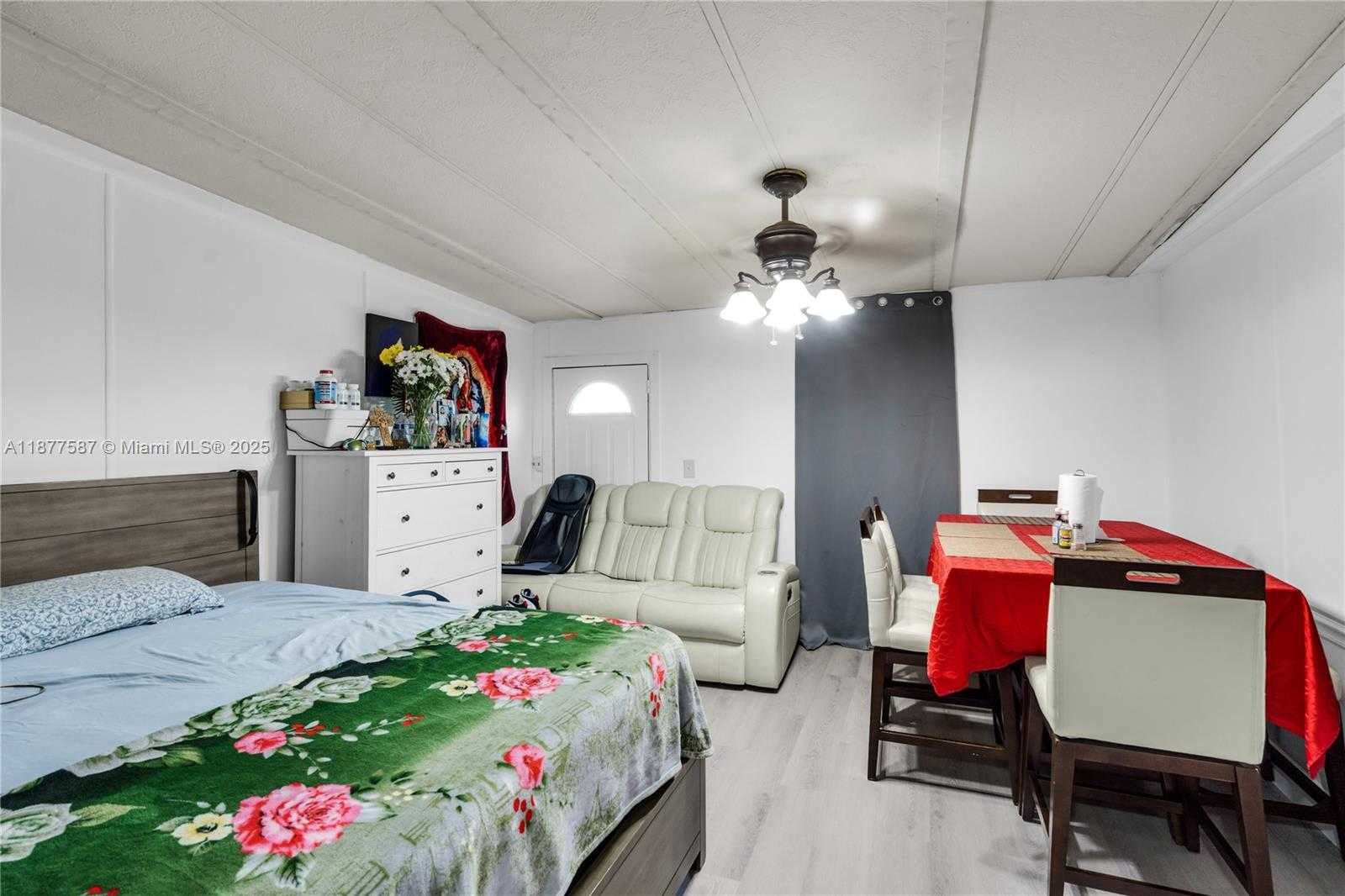 Small Image of 21771 NORTH WEST 6TH ST, Pembroke Pines Number 14
