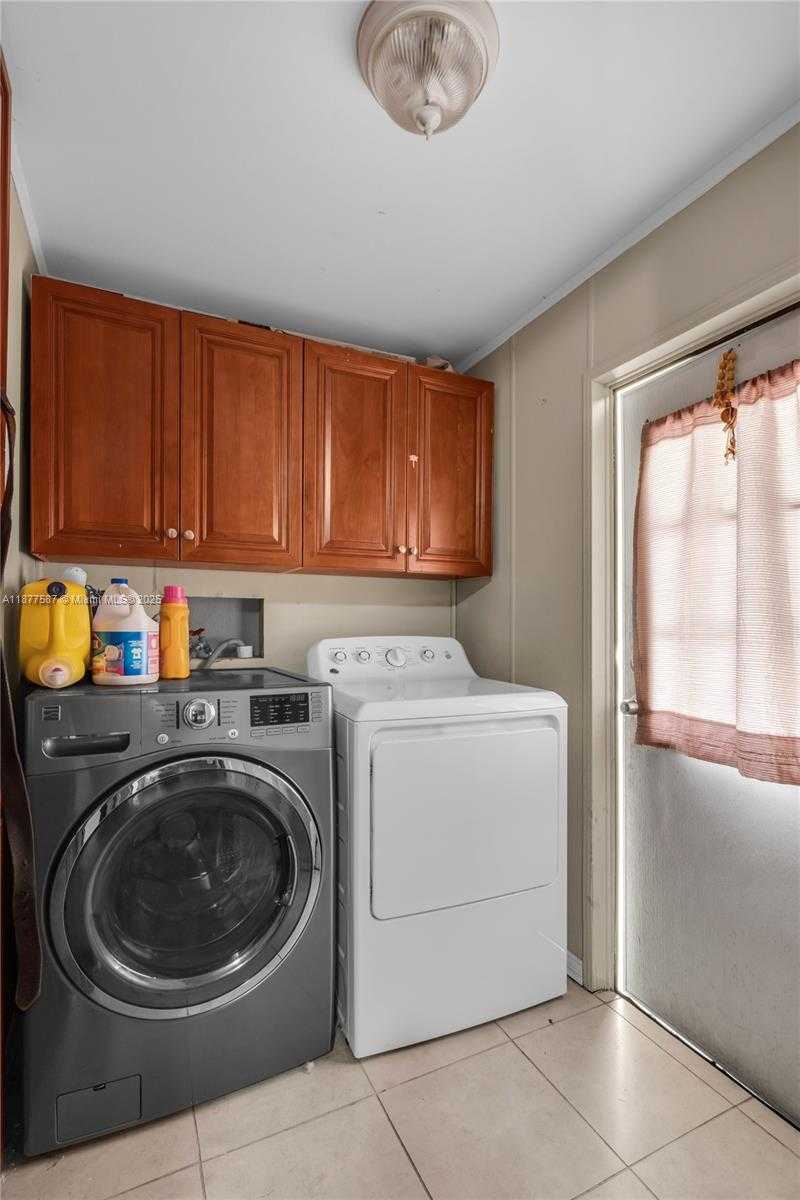 Small Image of 21771 NORTH WEST 6TH ST, Pembroke Pines Number 19