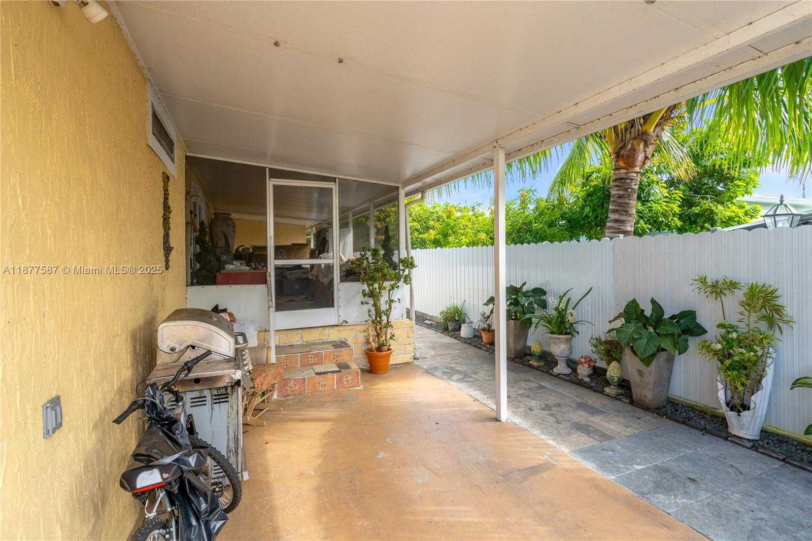 Small Image of 21771 NORTH WEST 6TH ST, Pembroke Pines Number 20