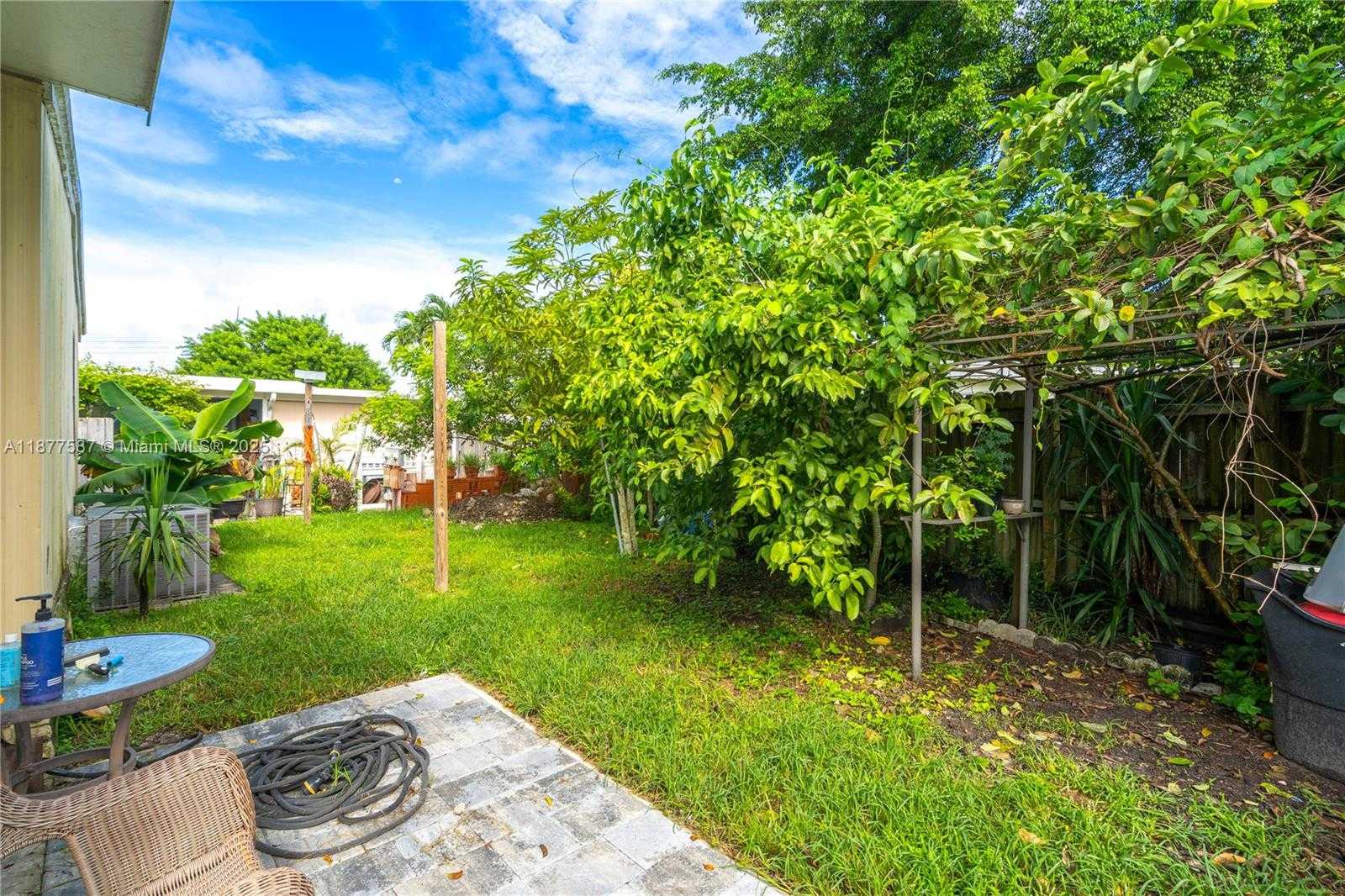 Small Image of 21771 NORTH WEST 6TH ST, Pembroke Pines Number 21