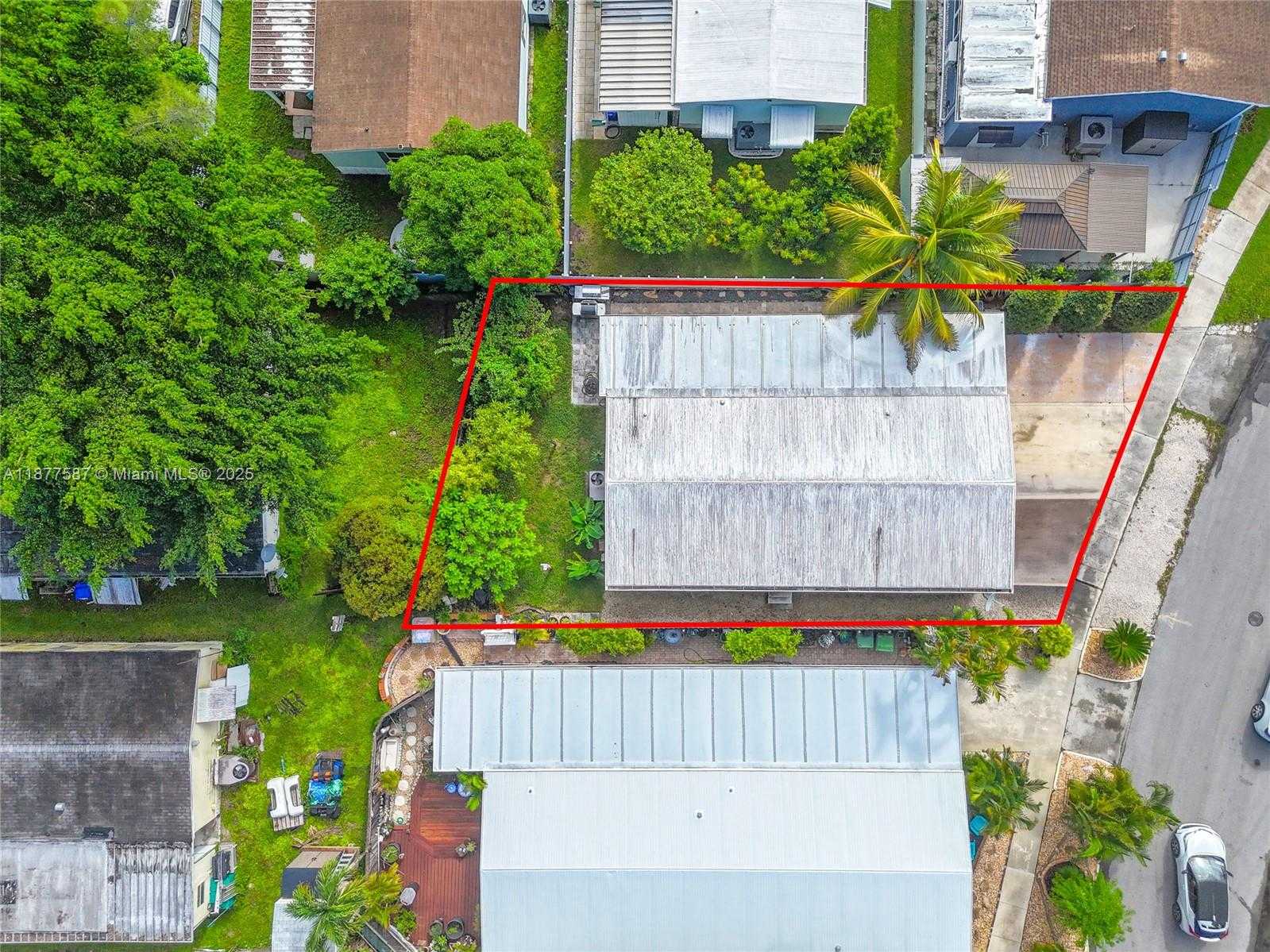 Small Image of 21771 NORTH WEST 6TH ST, Pembroke Pines Number 26