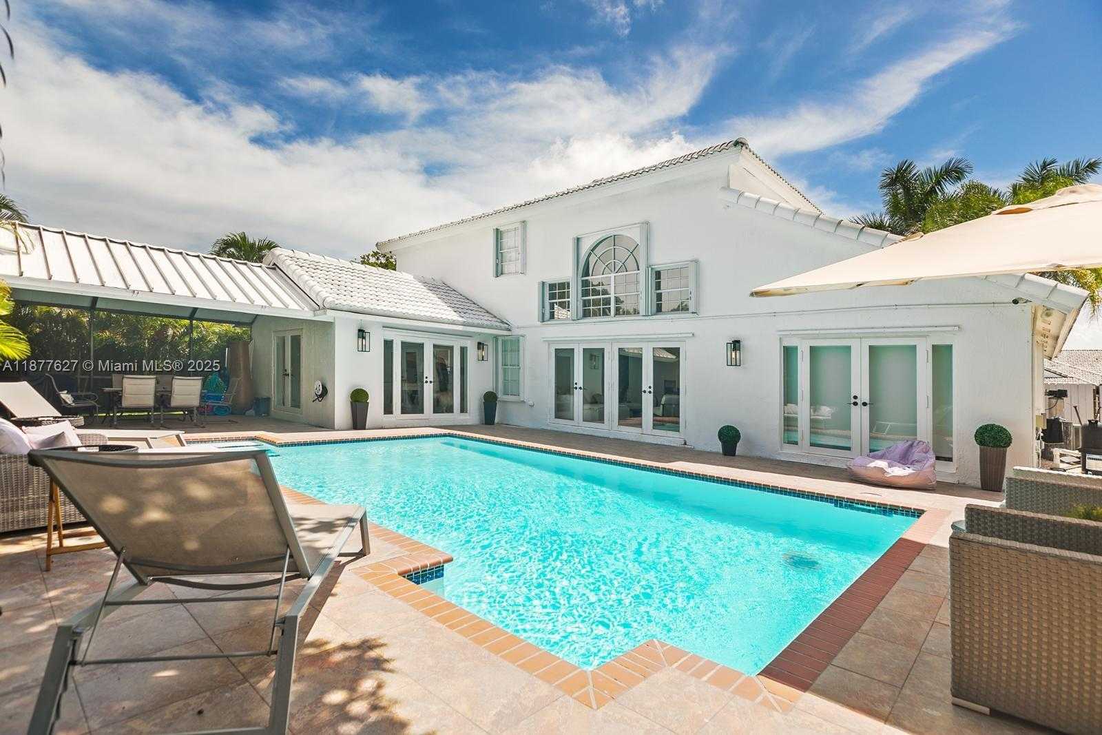 Small Image of 9431 SOUTH WEST 212TH TER, Cutler Bay Number 2