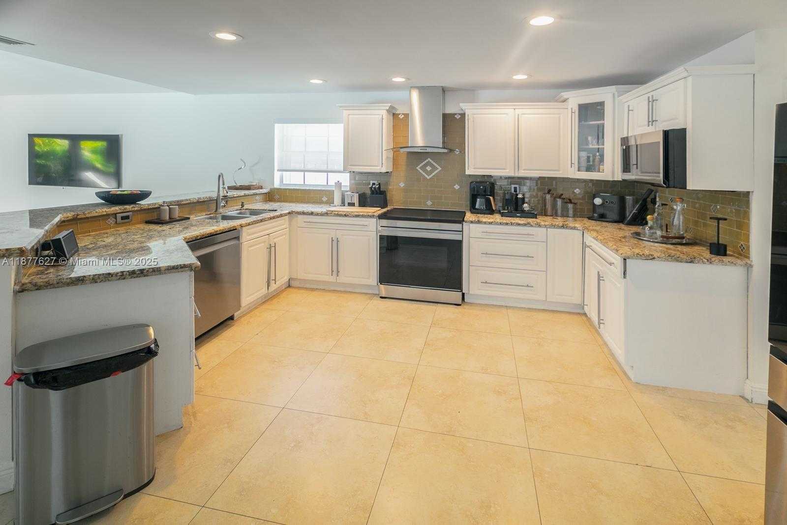 Small Image of 9431 SOUTH WEST 212TH TER, Cutler Bay Number 20