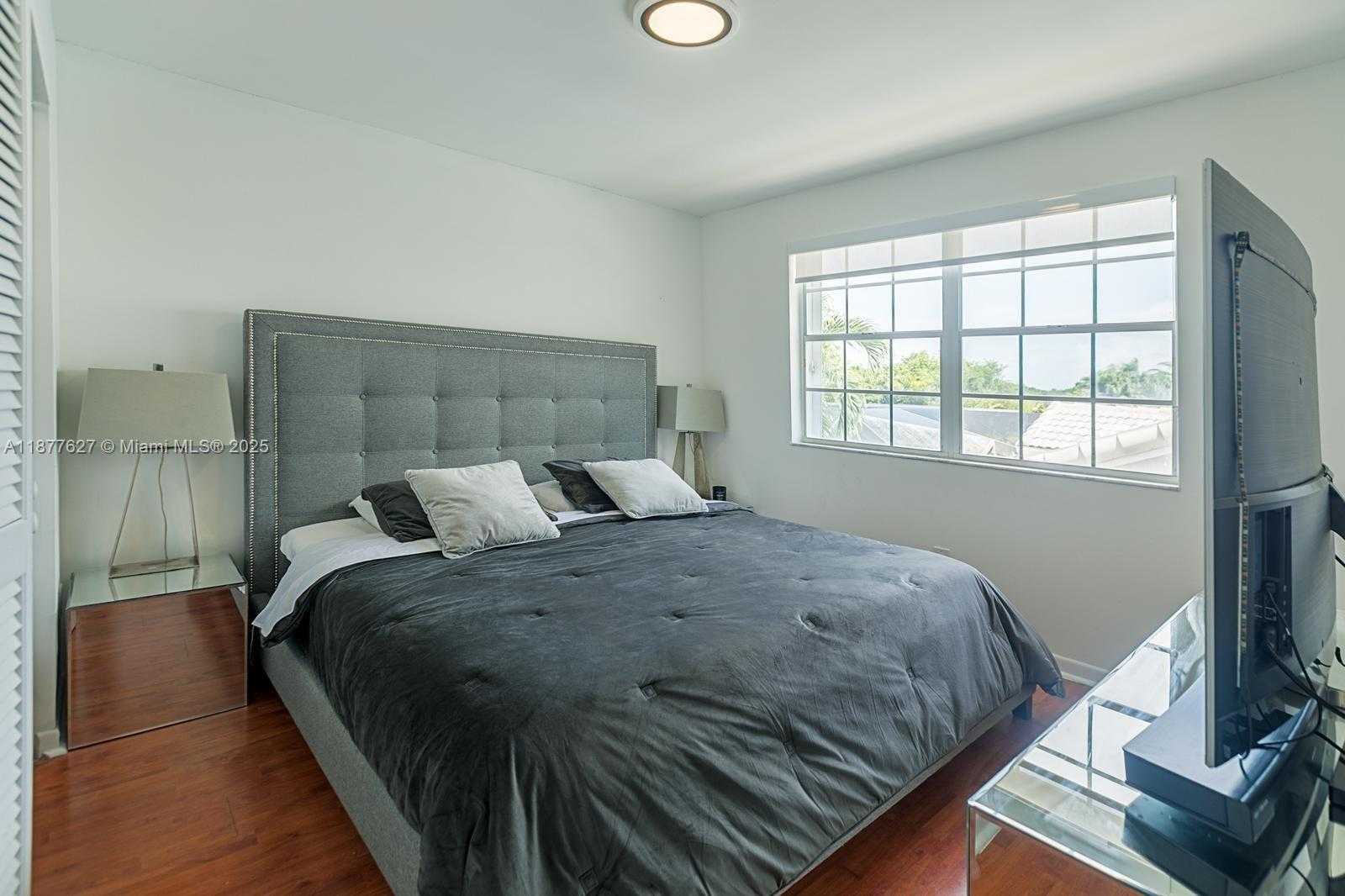 Small Image of 9431 SOUTH WEST 212TH TER, Cutler Bay Number 33