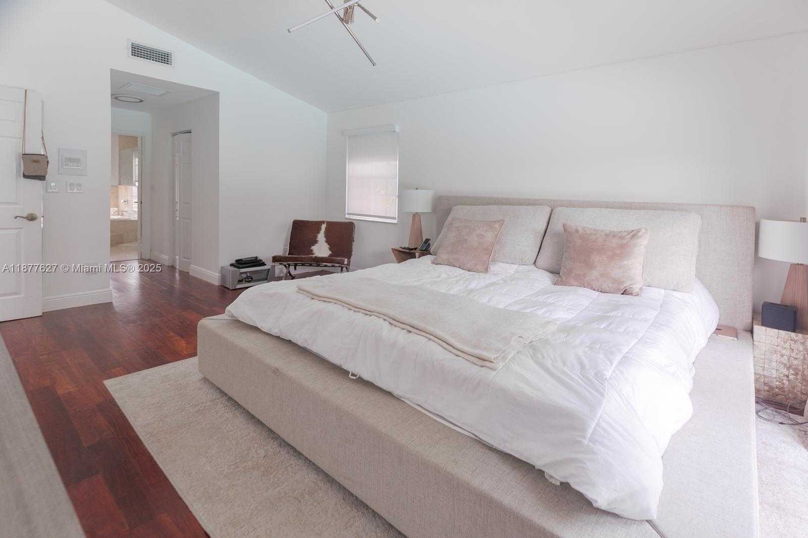 Small Image of 9431 SOUTH WEST 212TH TER, Cutler Bay Number 6