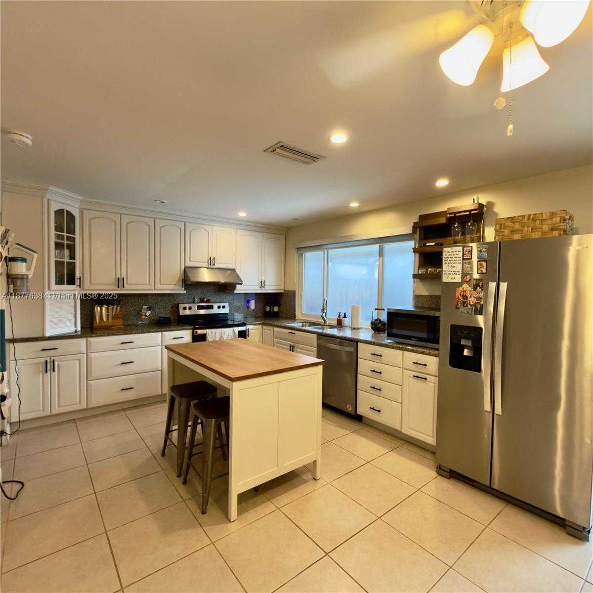 Small Image of 8801 NORTH WEST 6TH ST, Pembroke Pines Number 10