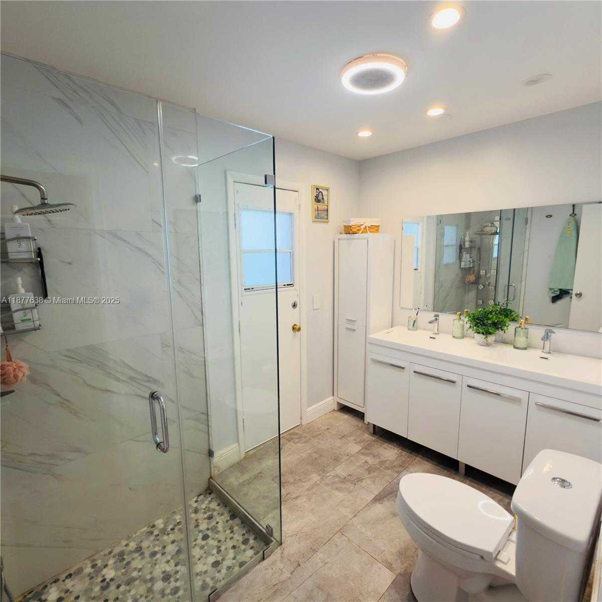 Small Image of 8801 NORTH WEST 6TH ST, Pembroke Pines Number 14