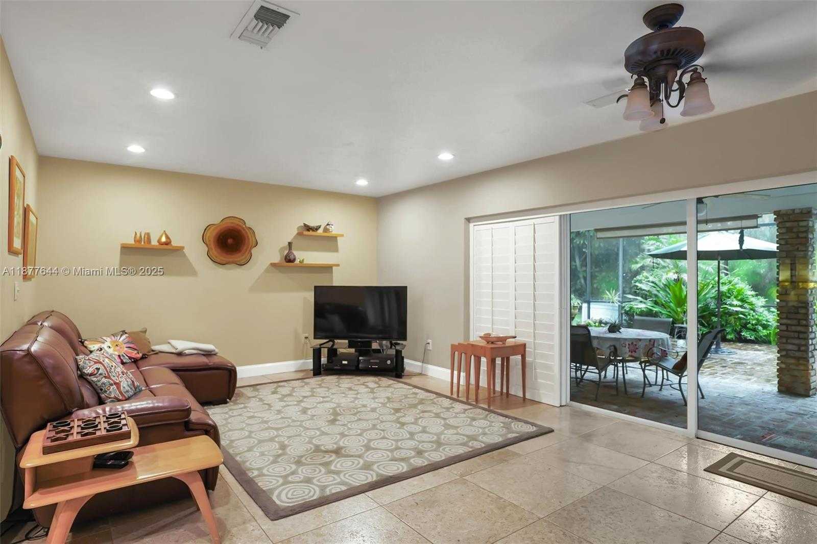 Small Image of 13900 SOUTH WEST 72ND CT, Palmetto Bay Number 15