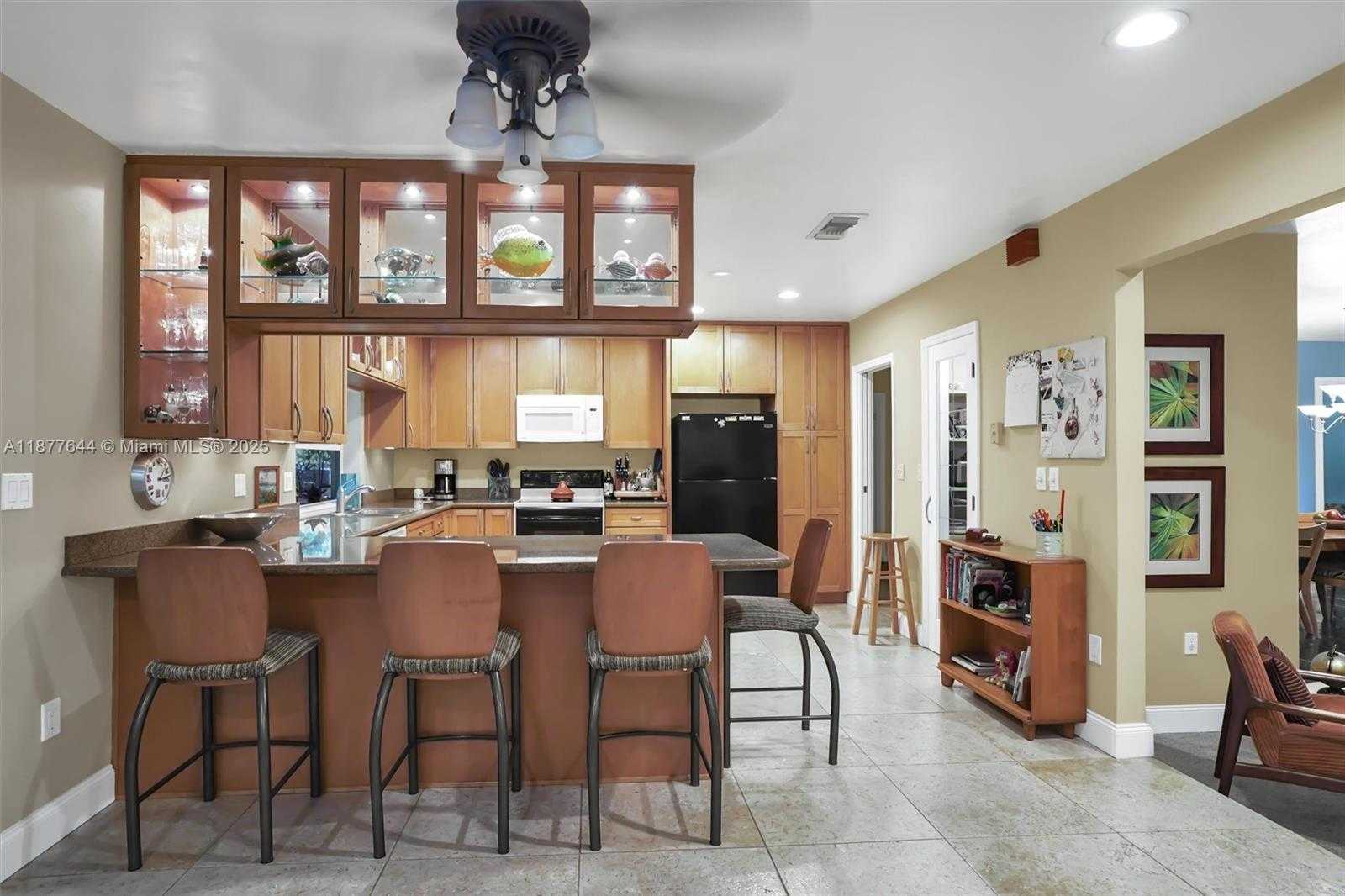 Small Image of 13900 SOUTH WEST 72ND CT, Palmetto Bay Number 19