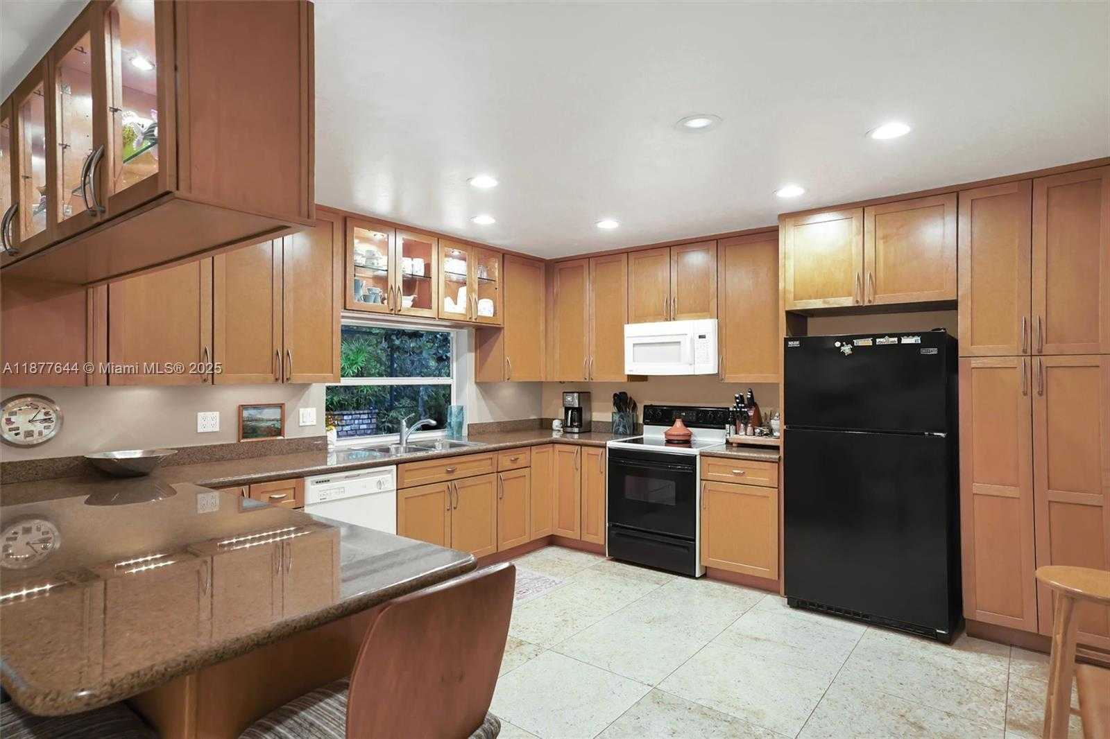 Small Image of 13900 SOUTH WEST 72ND CT, Palmetto Bay Number 20