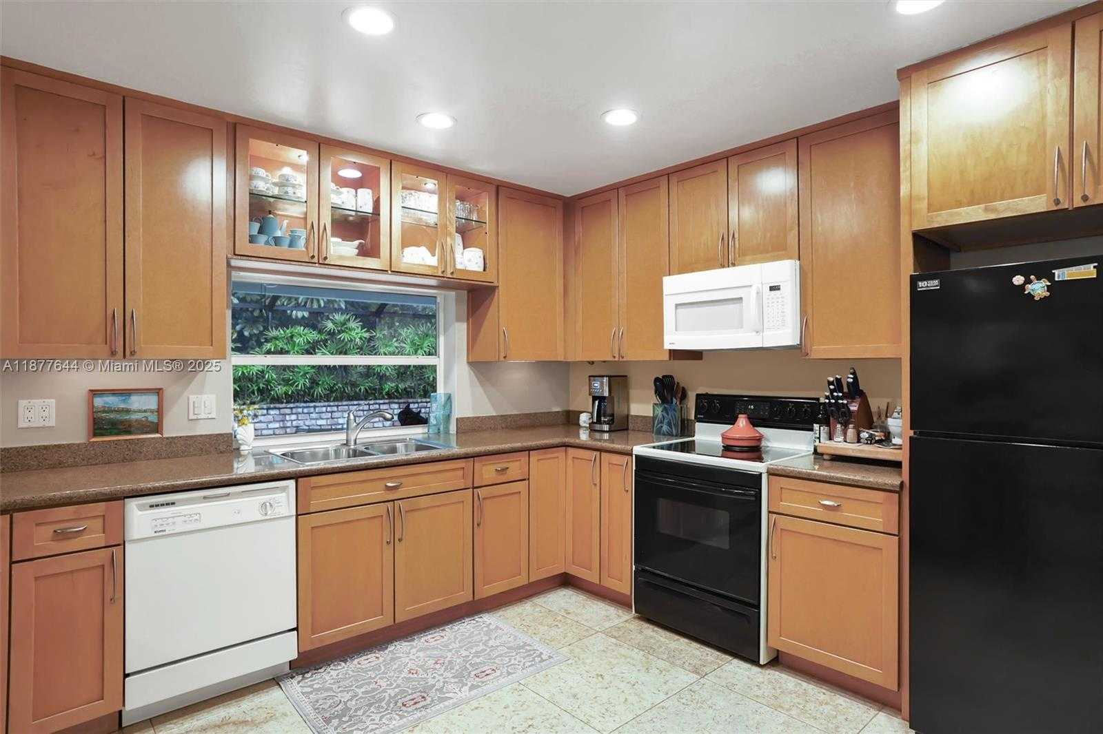 Small Image of 13900 SOUTH WEST 72ND CT, Palmetto Bay Number 21