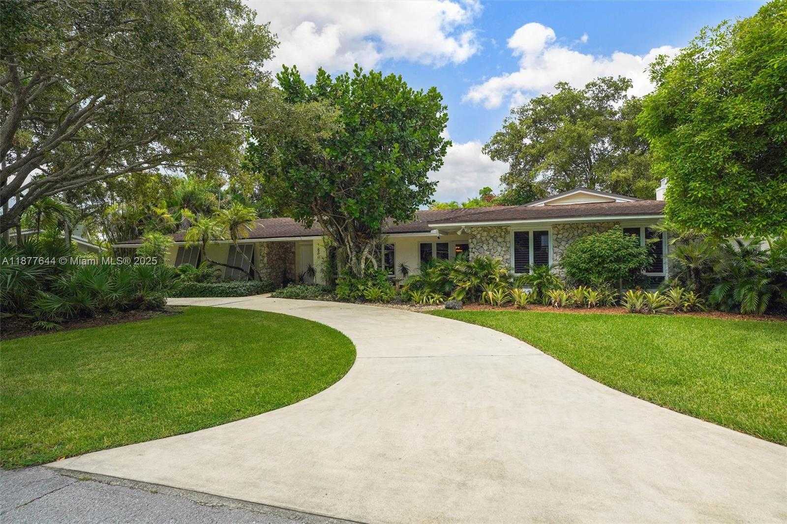 Small Image of 13900 SOUTH WEST 72ND CT, Palmetto Bay Number 3
