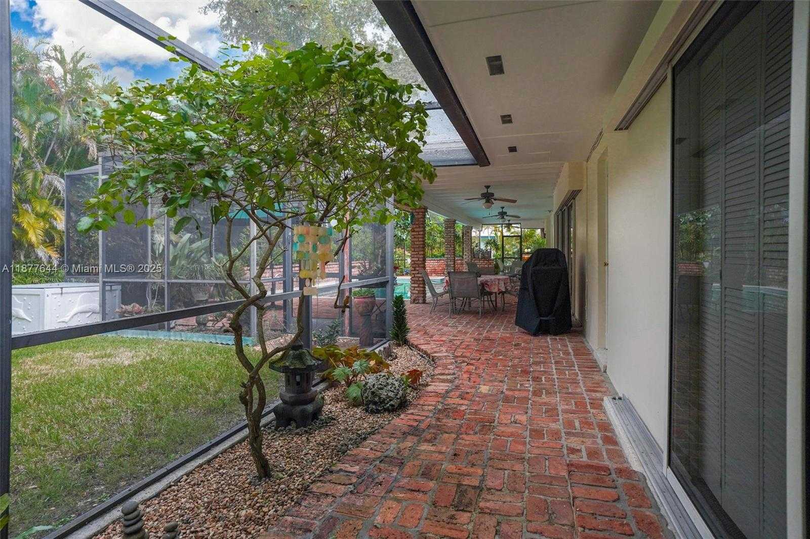Small Image of 13900 SOUTH WEST 72ND CT, Palmetto Bay Number 57