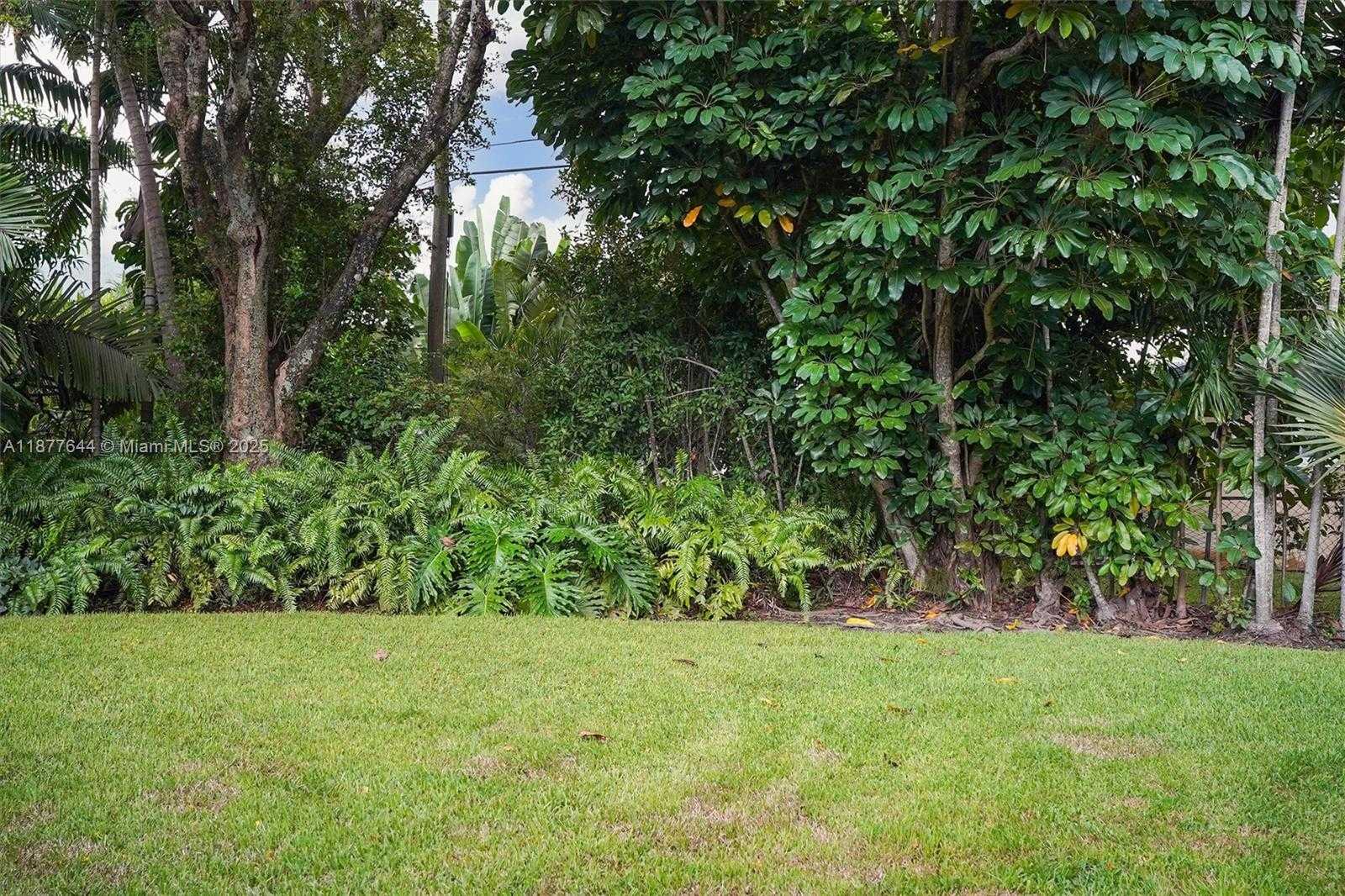 Small Image of 13900 SOUTH WEST 72ND CT, Palmetto Bay Number 58