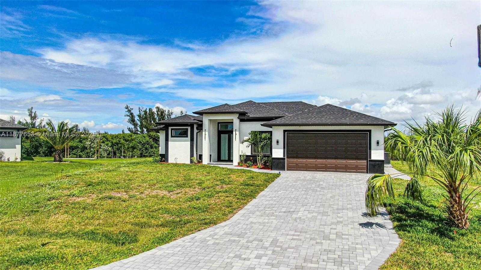 Small Image of 829 NORTH WEST 29TH AVE, Other City - In The State Of Florida Number 24