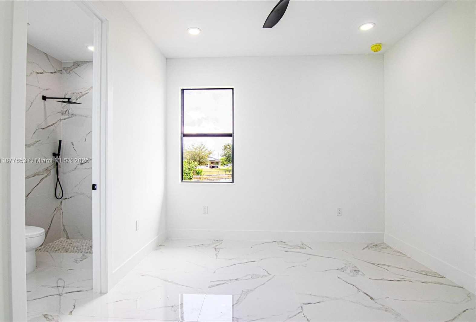 Small Image of 829 NORTH WEST 29TH AVE, Other City - In The State Of Florida Number 34