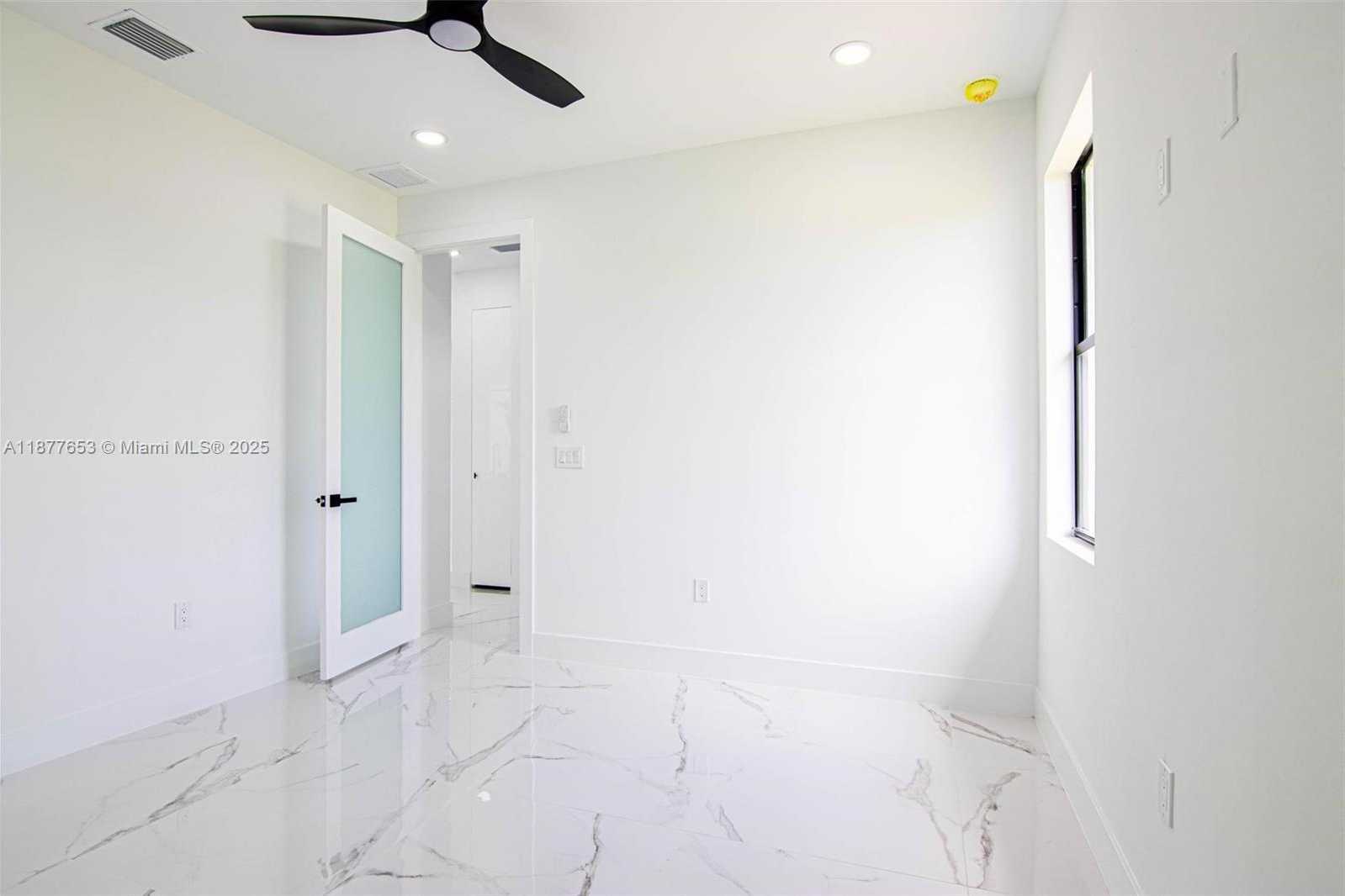 Small Image of 829 NORTH WEST 29TH AVE, Other City - In The State Of Florida Number 39