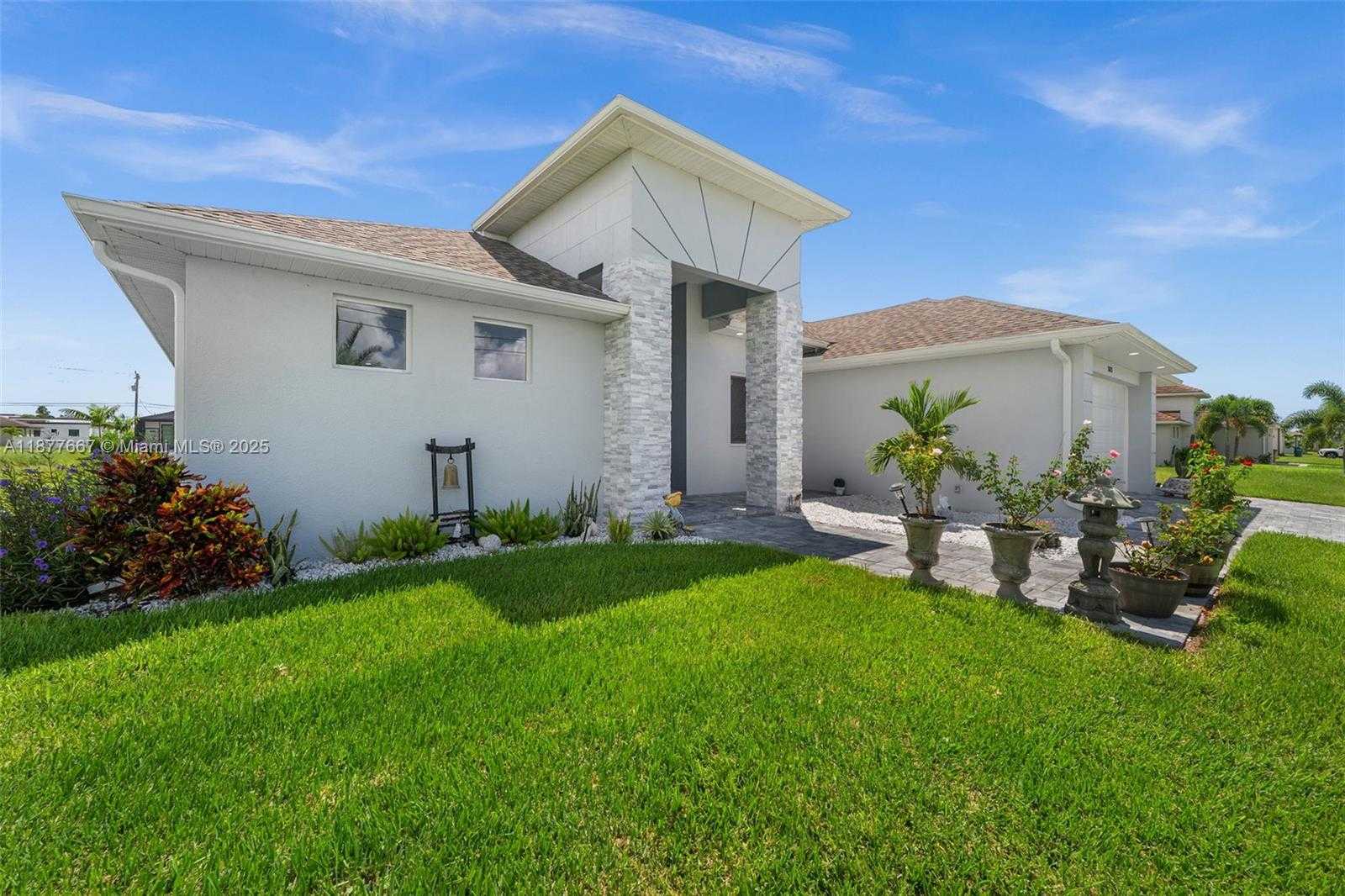 Small Image of 2623 SOUTH WEST 21ST AVE, Cape Coral Number 4