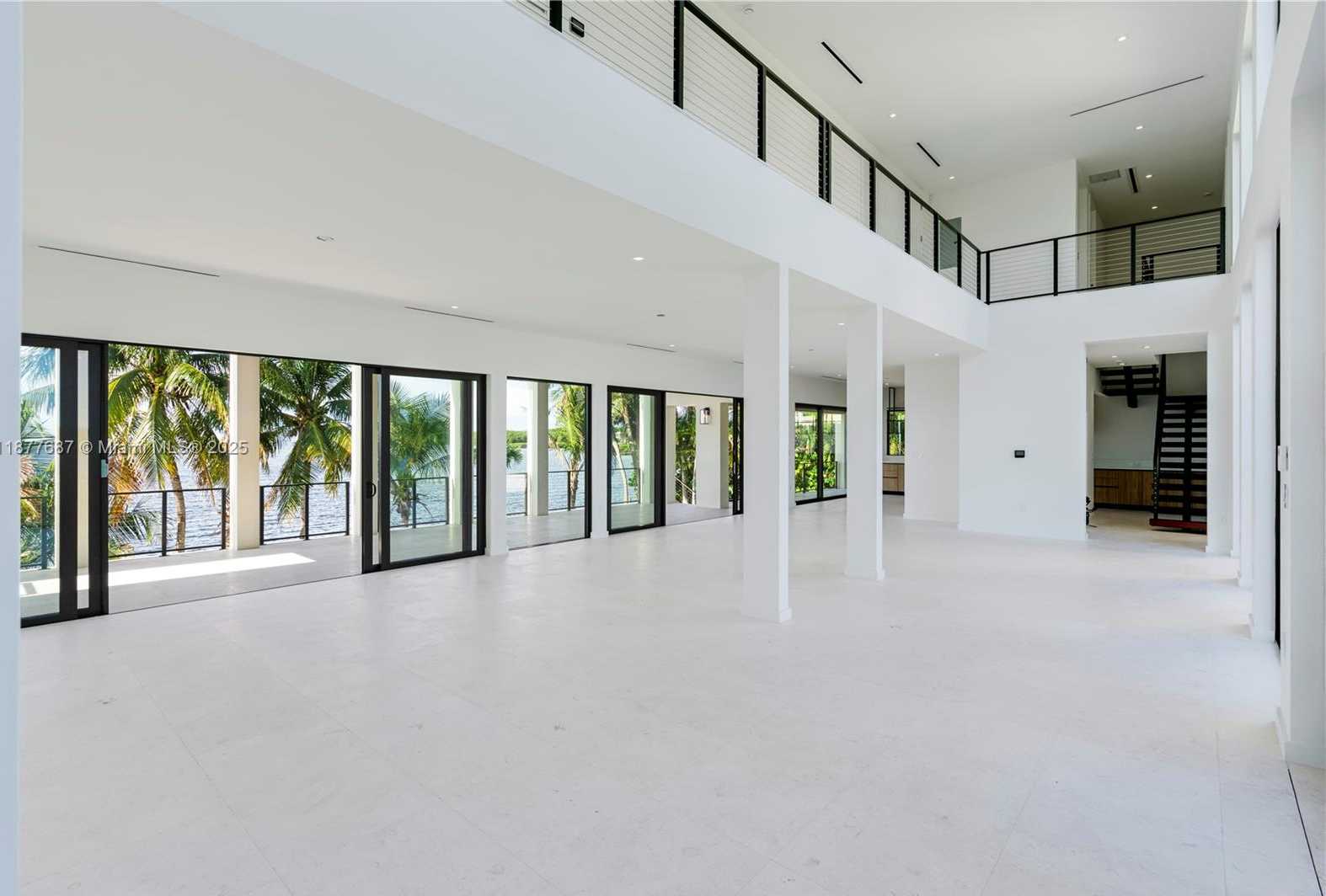 Small Image of 650 LUGO AVE, Coral Gables Number 10