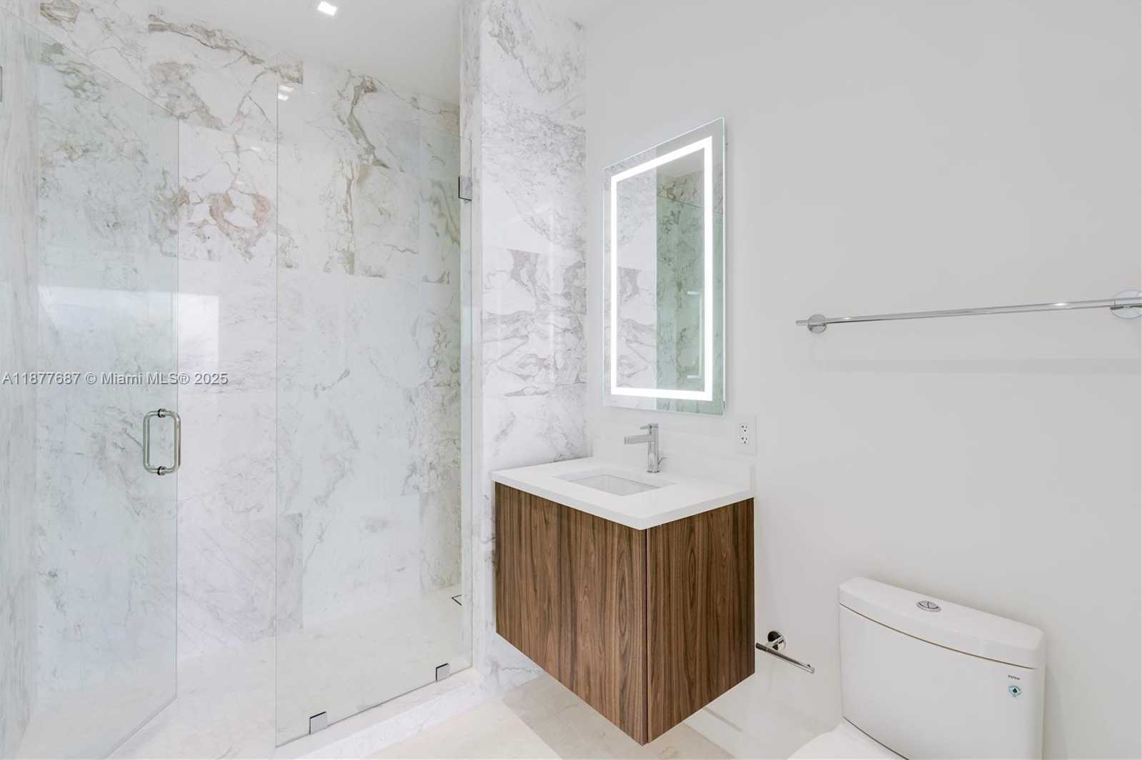 Small Image of 650 LUGO AVE, Coral Gables Number 14