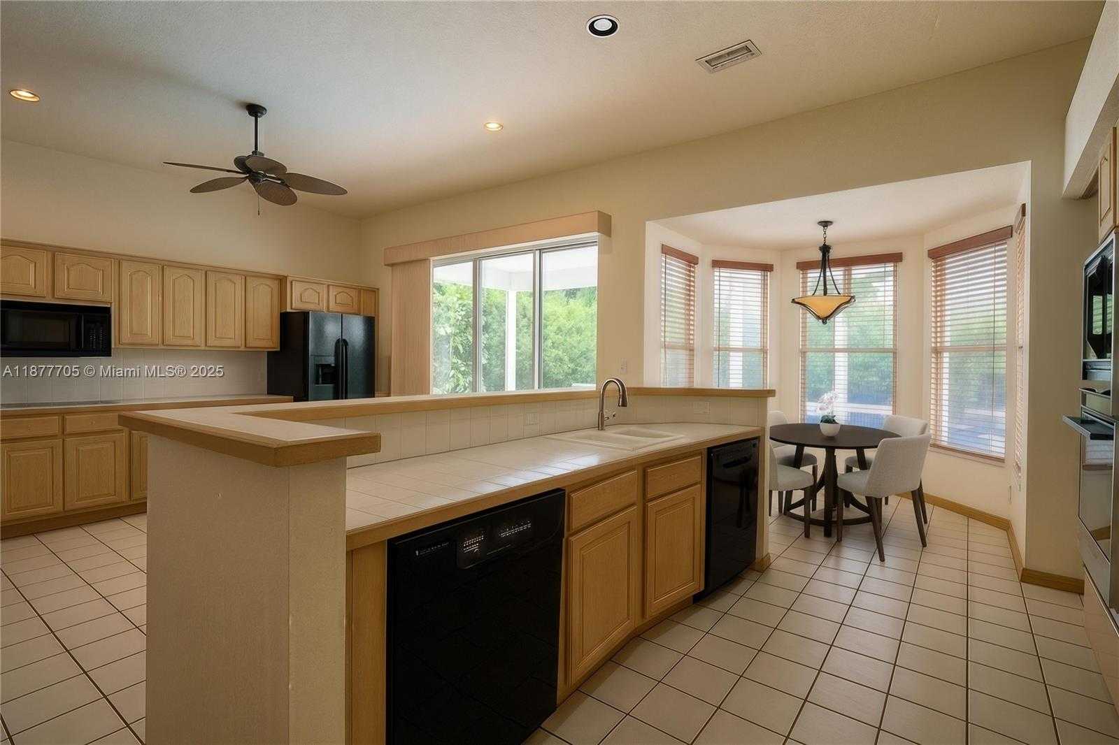 Small Image of 3506 WILDFLOWER DR, Coral Springs Number 25