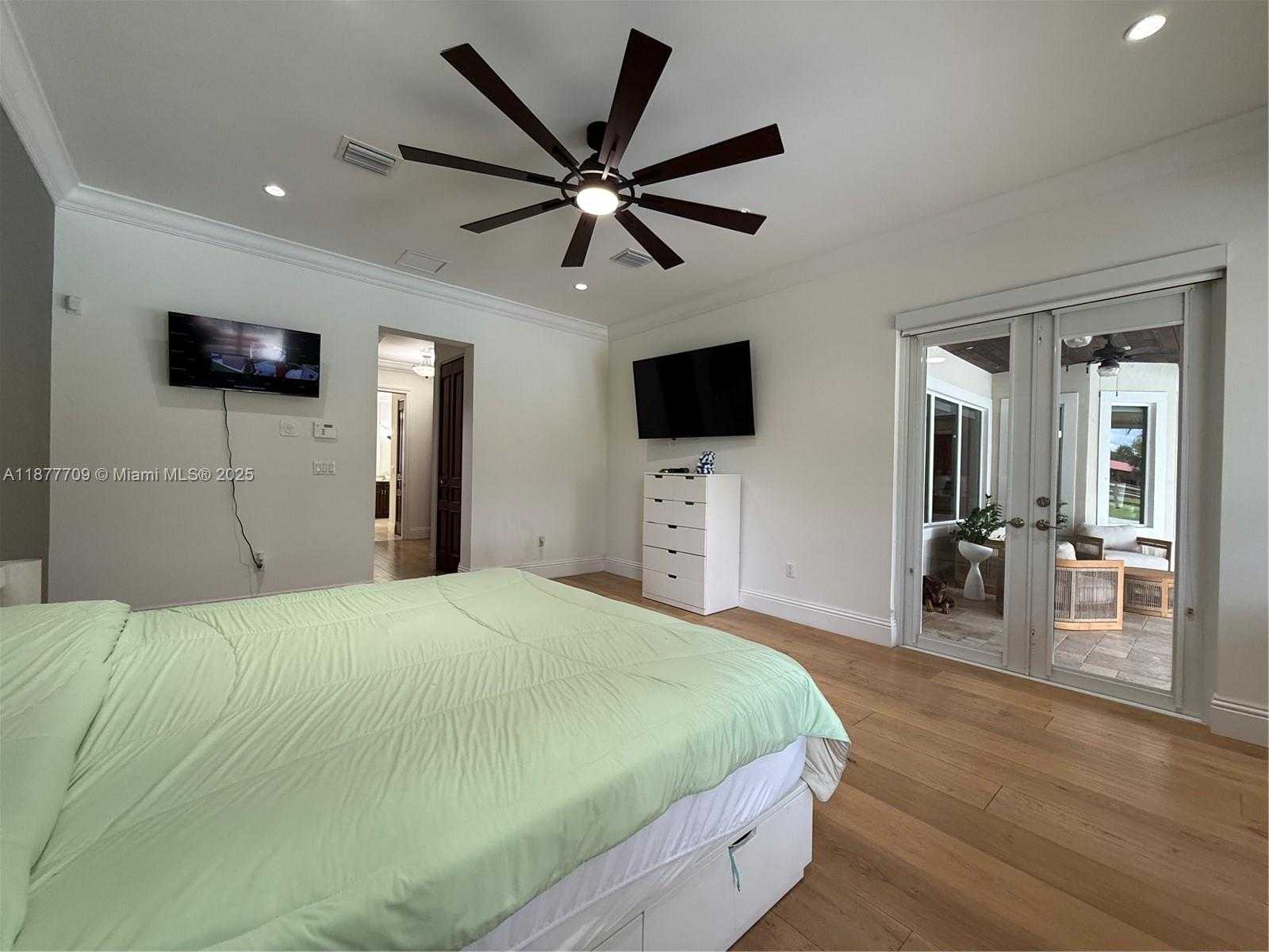Small Image of 21500 SOUTH WEST 232ND ST, Miami Number 17