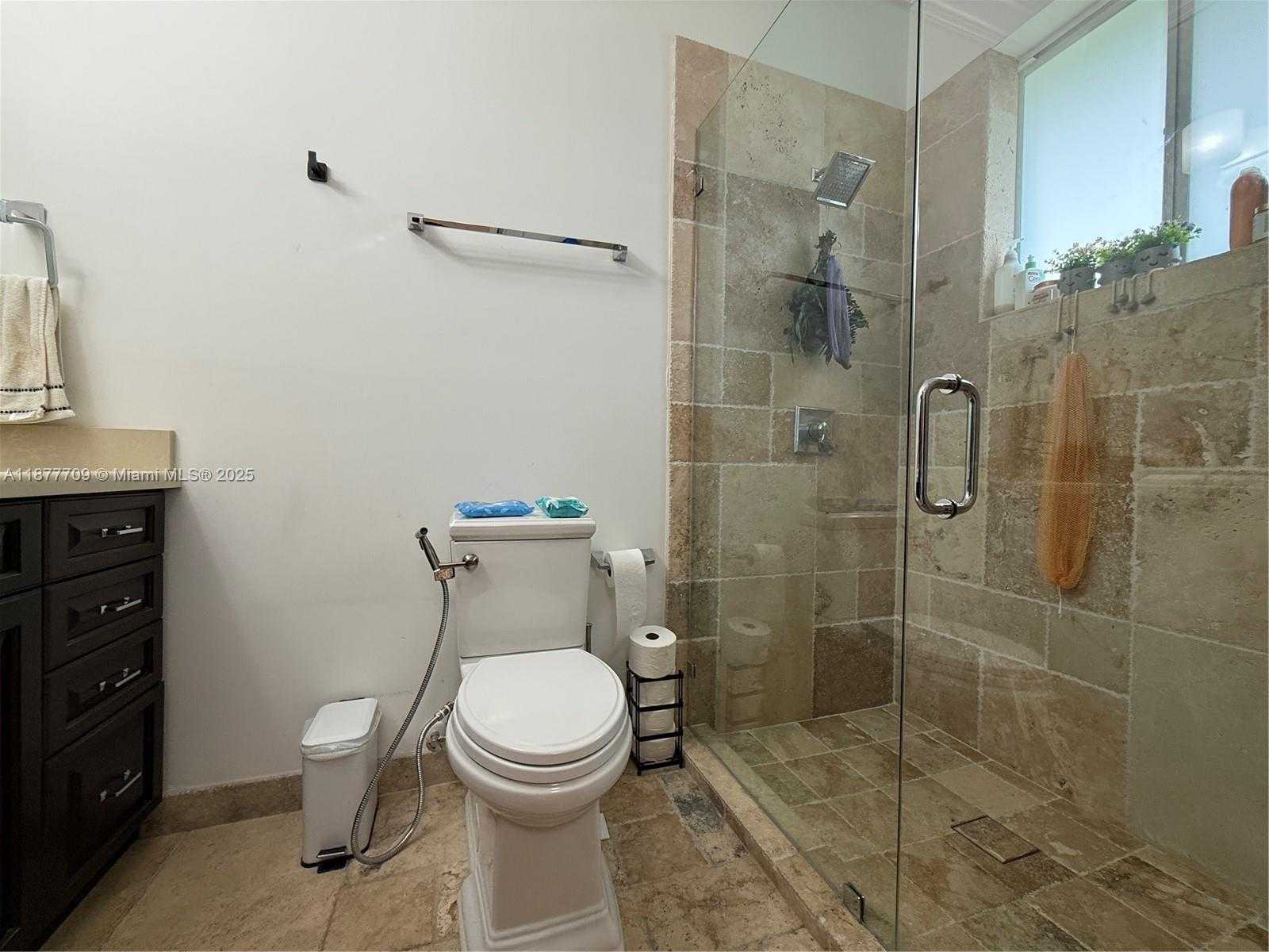 Small Image of 21500 SOUTH WEST 232ND ST, Miami Number 30