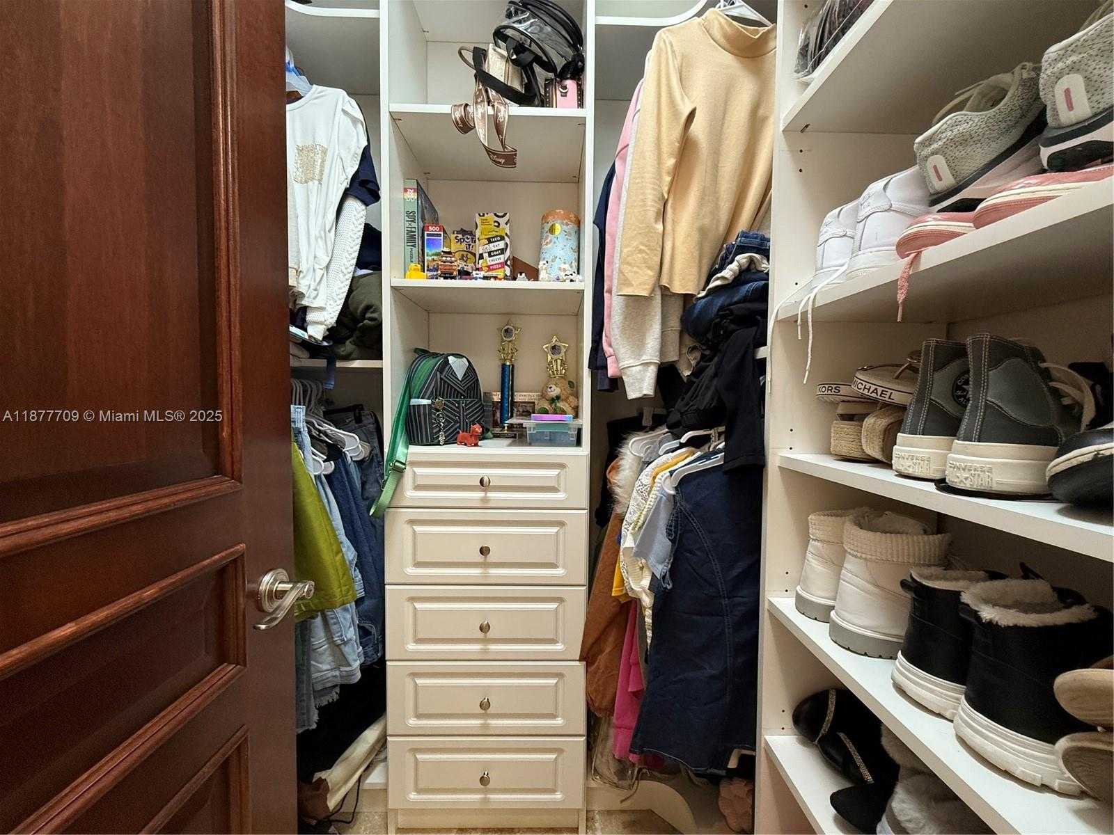 Small Image of 21500 SOUTH WEST 232ND ST, Miami Number 31