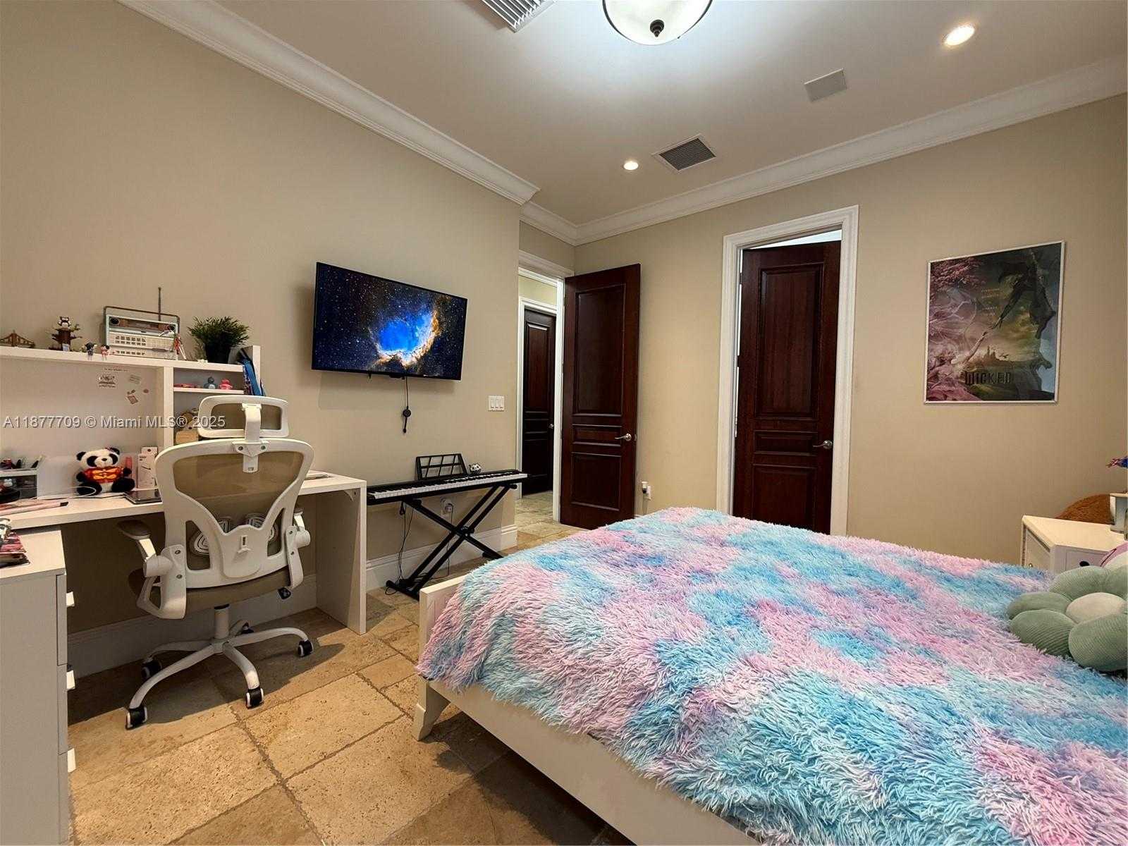 Small Image of 21500 SOUTH WEST 232ND ST, Miami Number 32