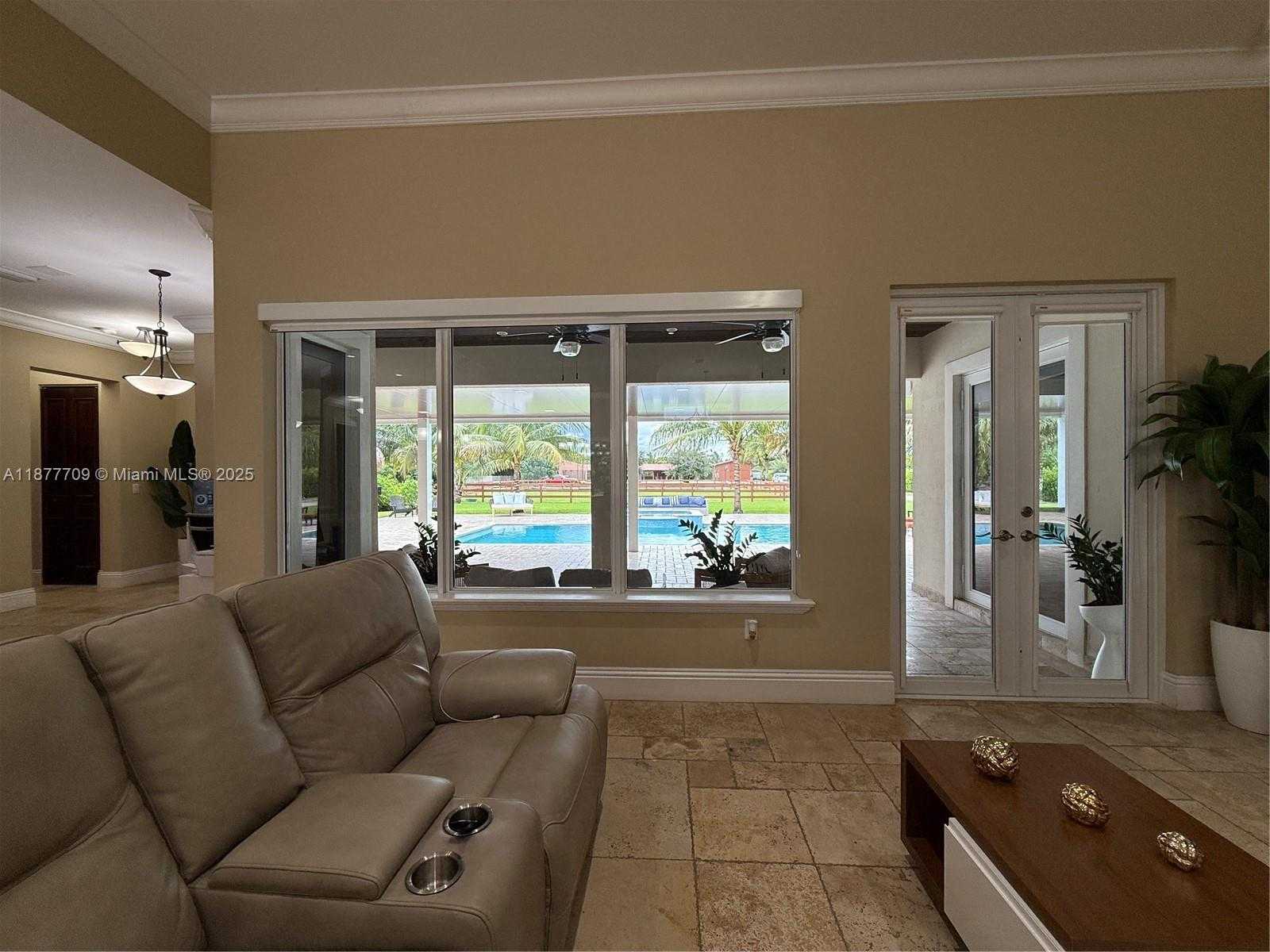 Small Image of 21500 SOUTH WEST 232ND ST, Miami Number 37