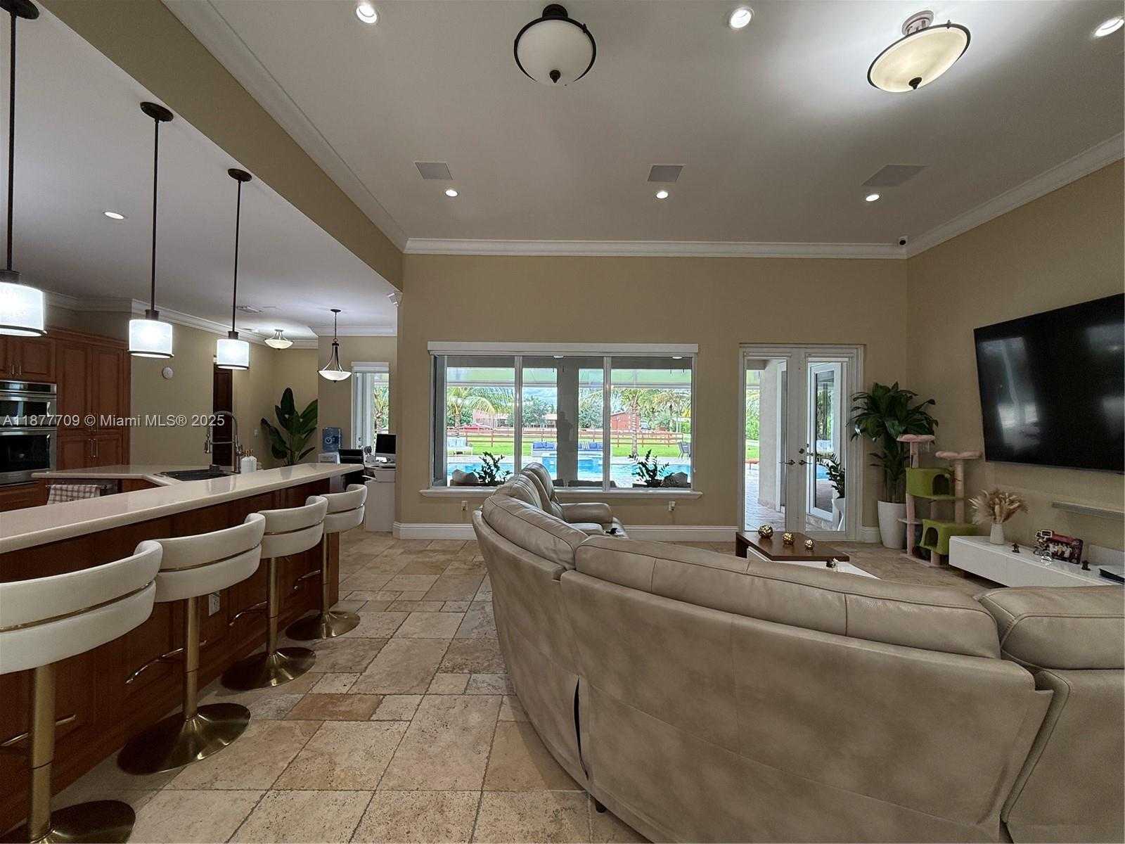 Small Image of 21500 SOUTH WEST 232ND ST, Miami Number 38