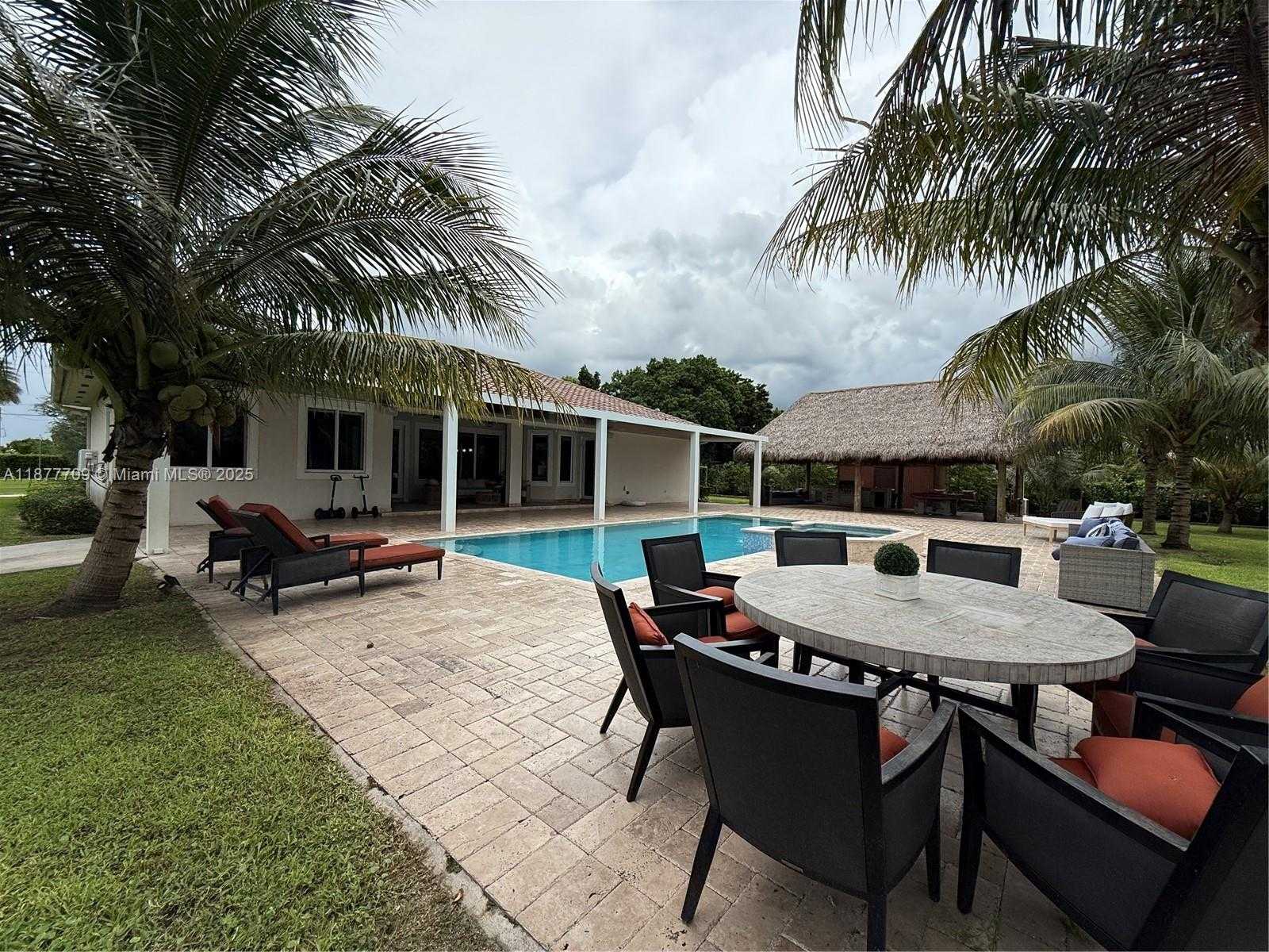 Small Image of 21500 SOUTH WEST 232ND ST, Miami Number 43