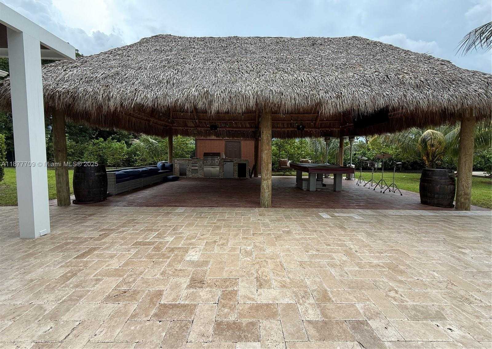 Small Image of 21500 SOUTH WEST 232ND ST, Miami Number 47
